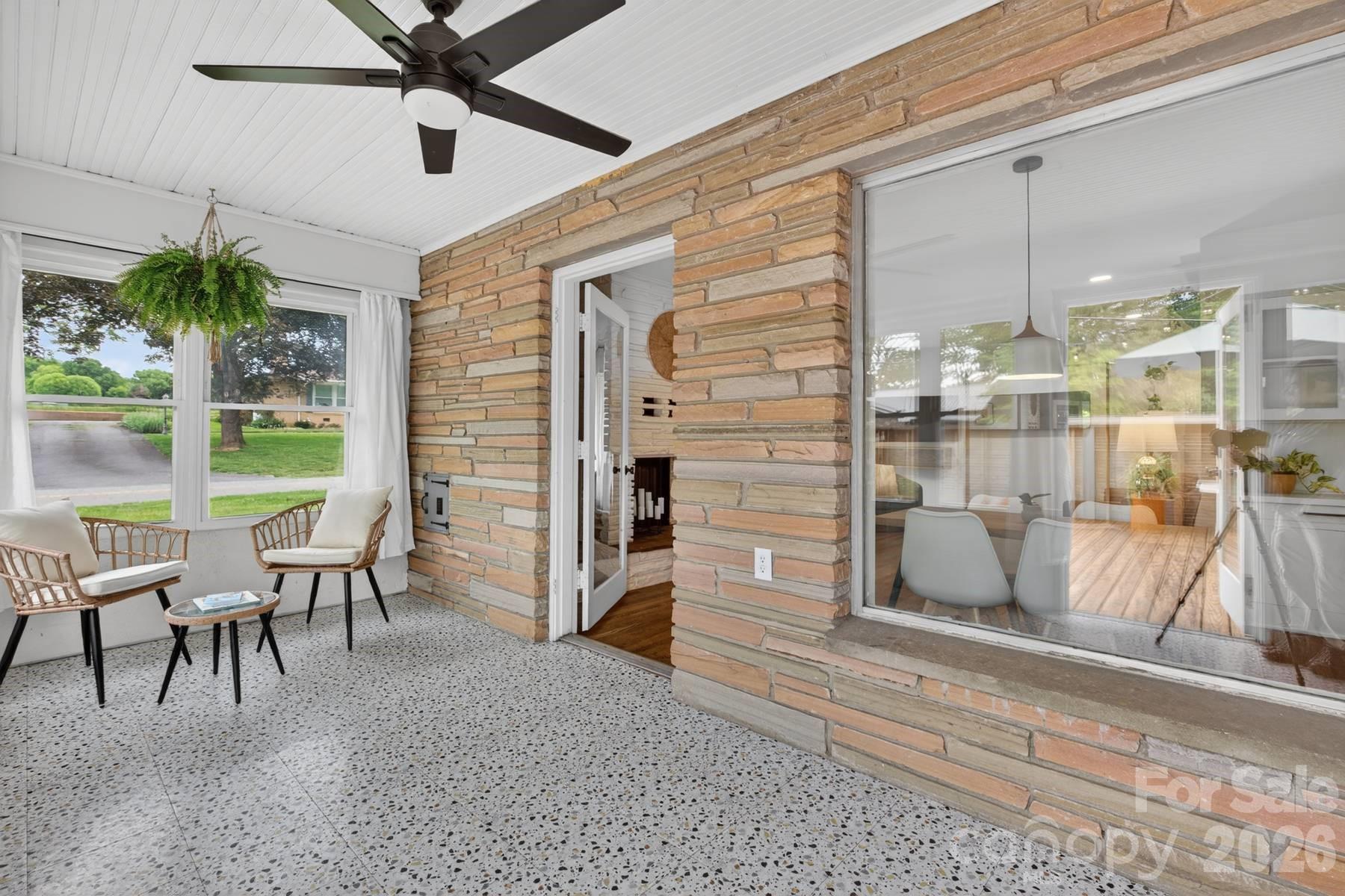 140 Dunbar Street — Bryson City