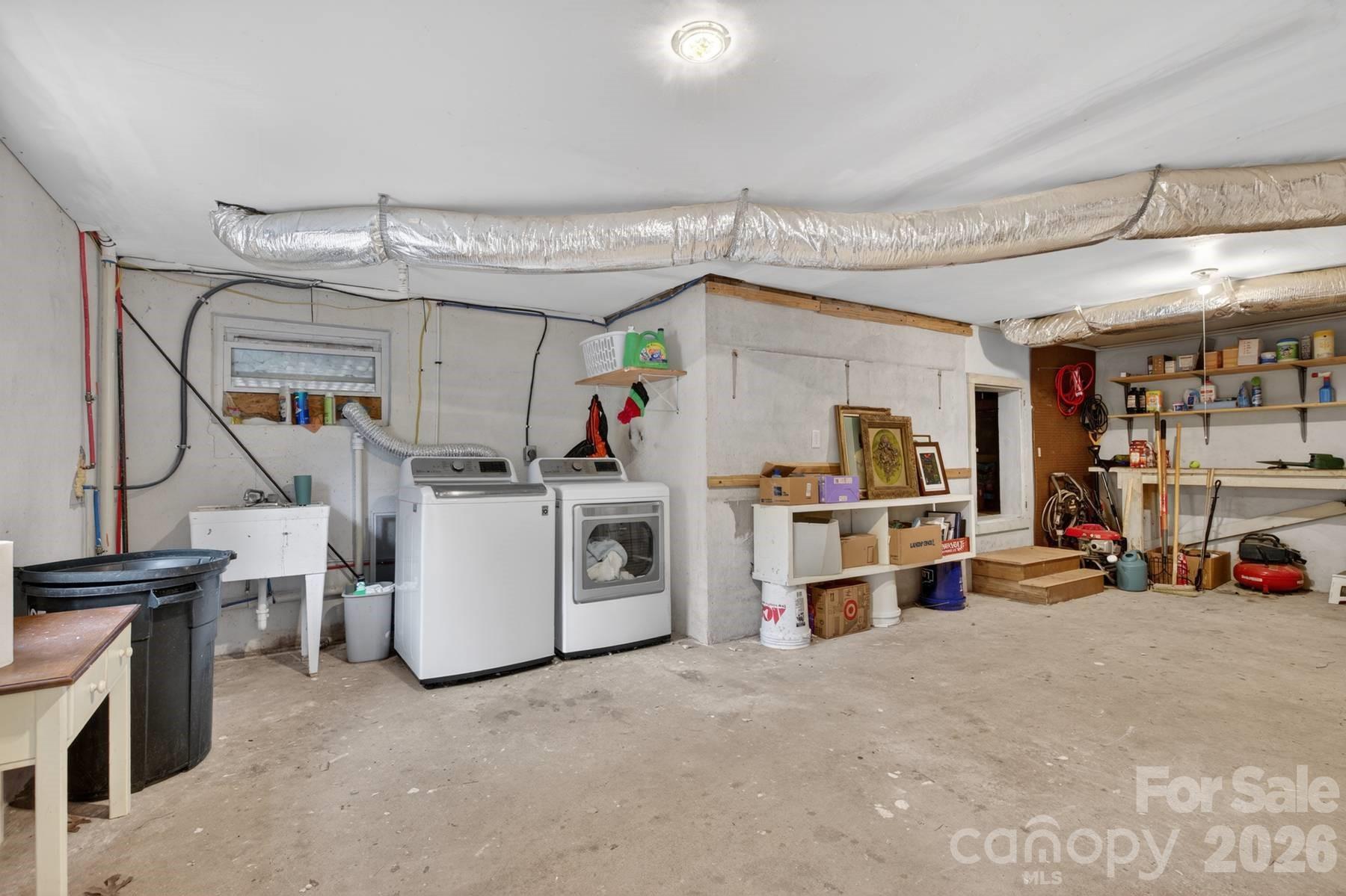 140 Dunbar Street — Bryson City