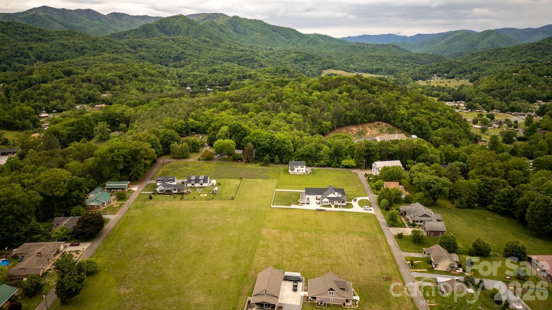 140 Dunbar Street — Bryson City