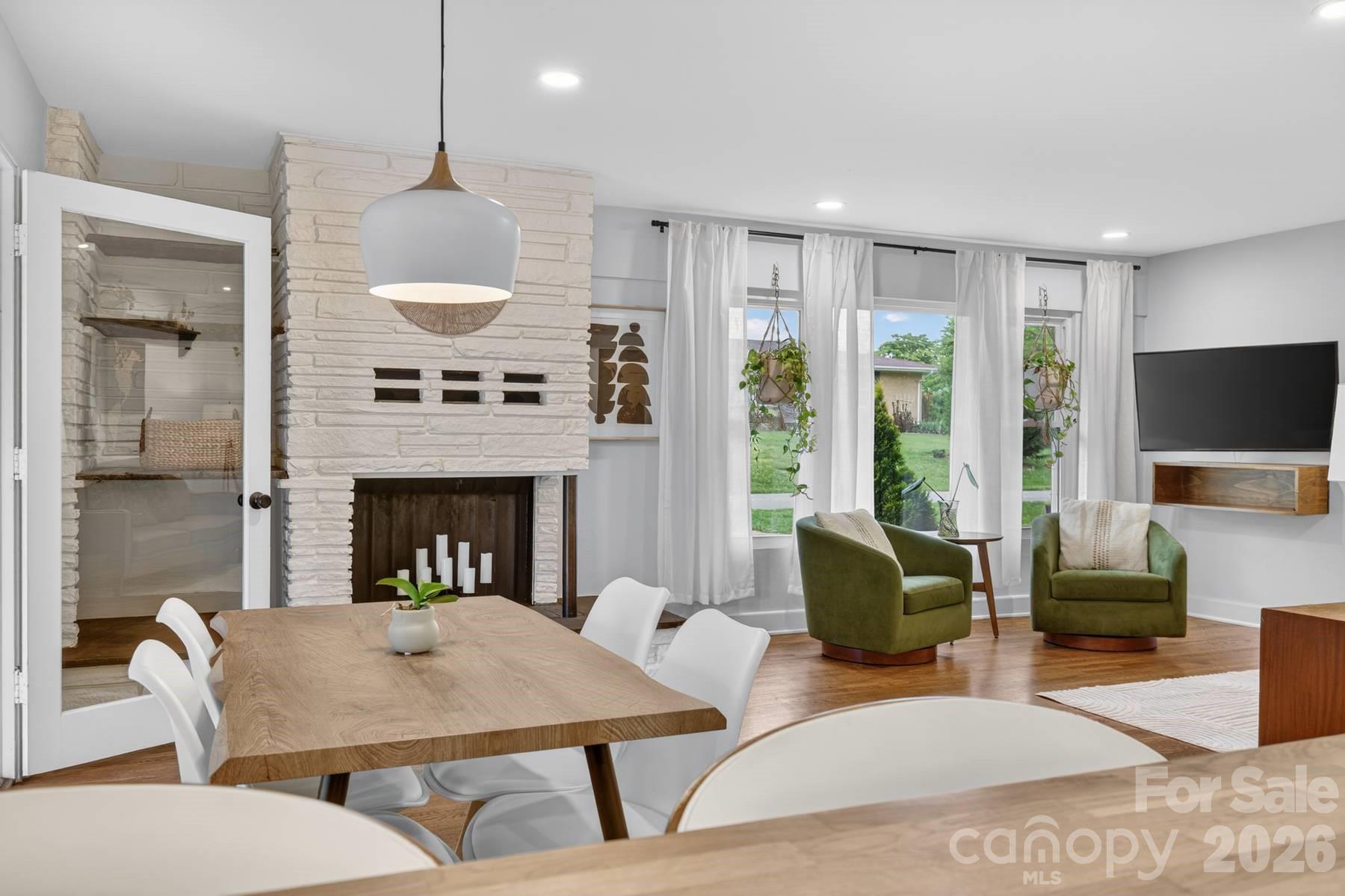 140 Dunbar Street — Bryson City
