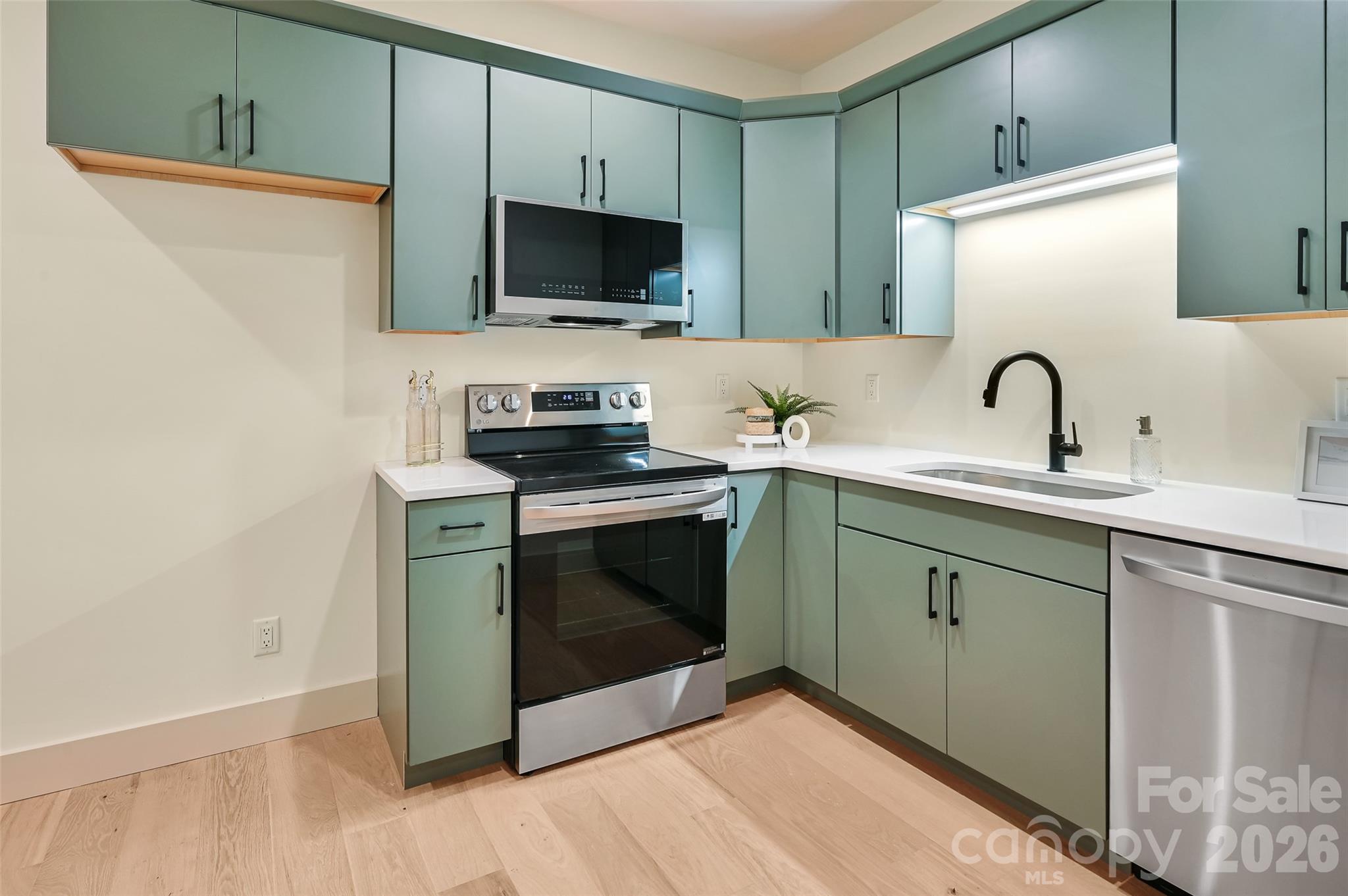 30 Sand Hill Road — Asheville