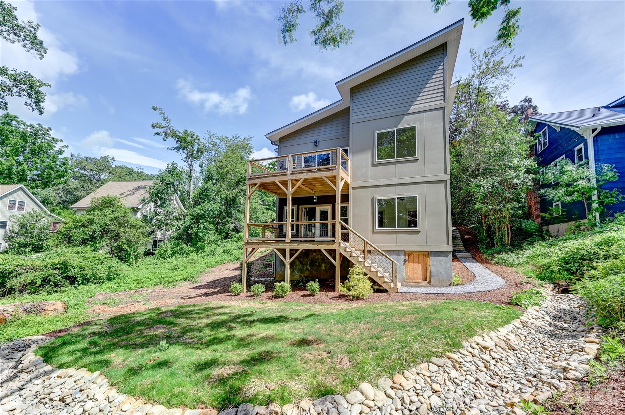 30 Sand Hill Road — Asheville
