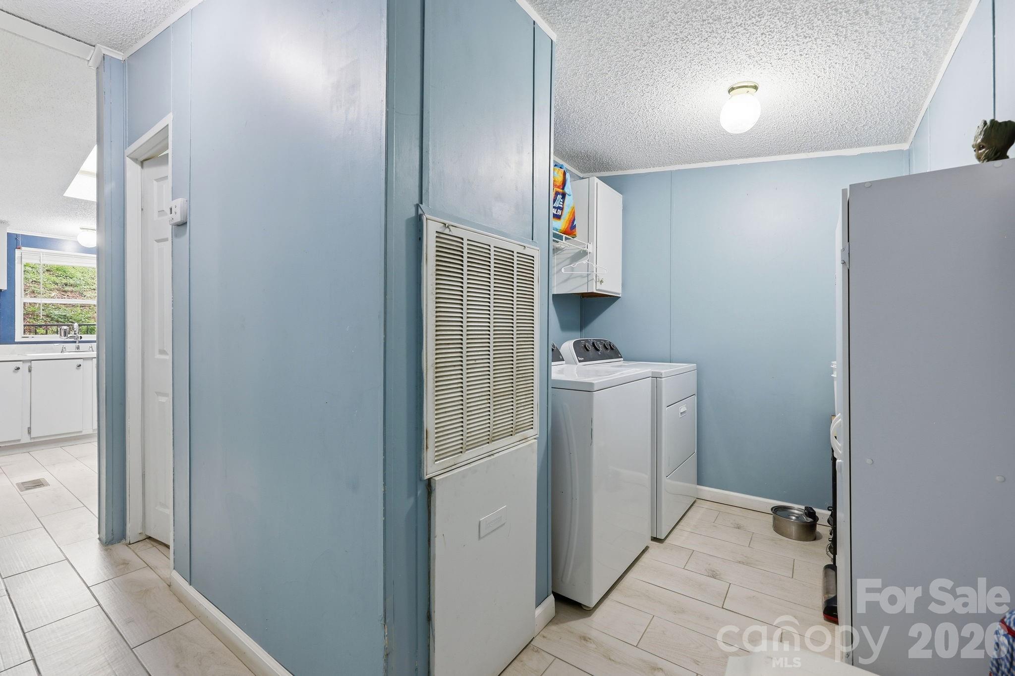 405 Gray Court — Asheville