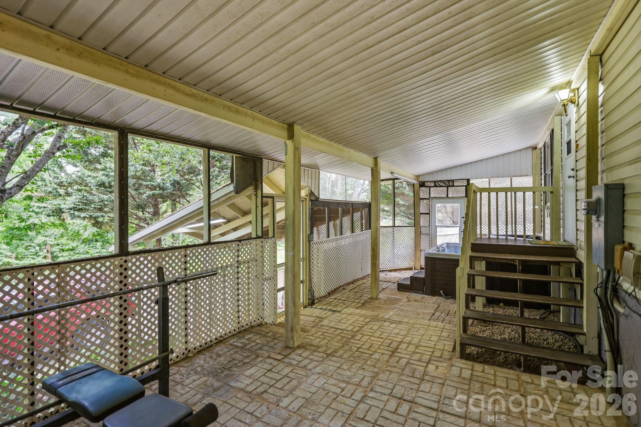 405 Gray Court — Asheville