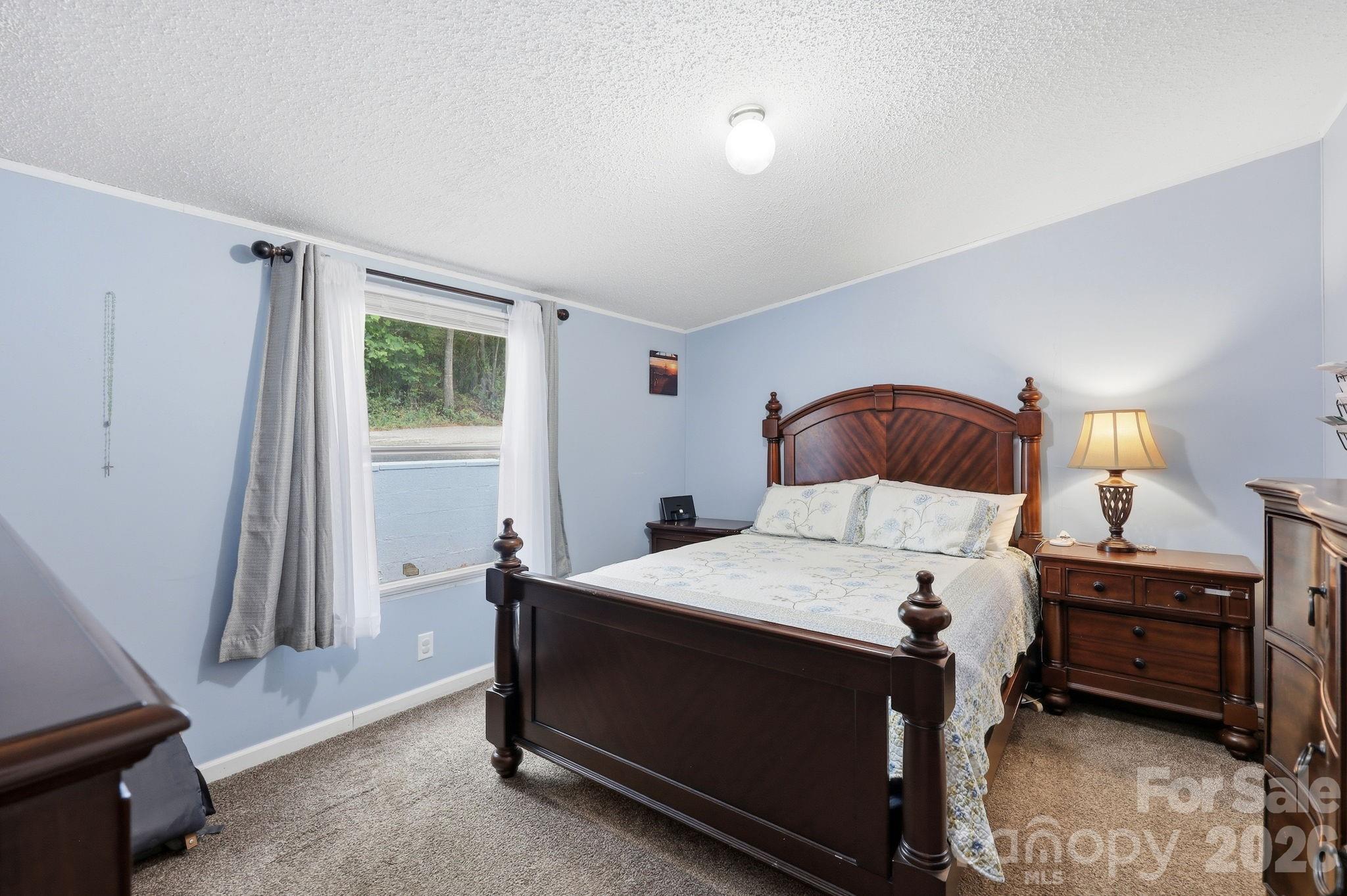 405 Gray Court — Asheville