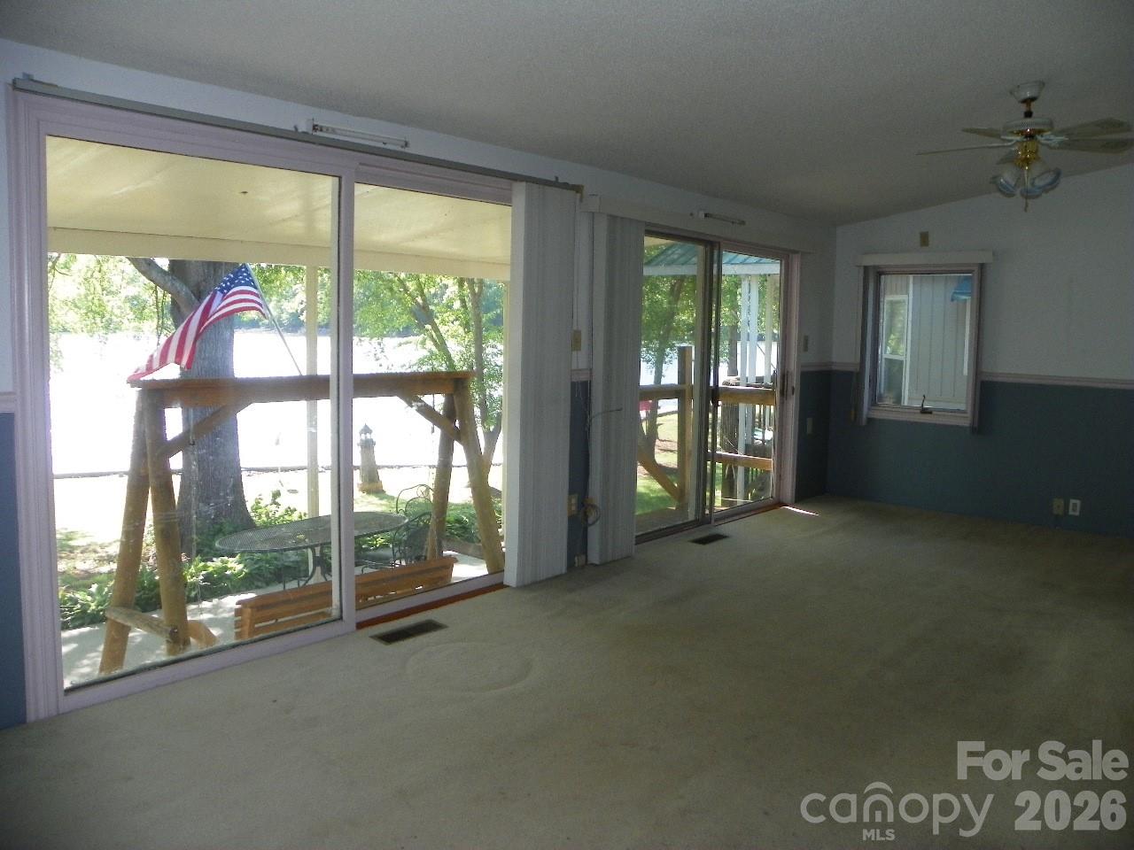 105 Dogwood Circle — New London