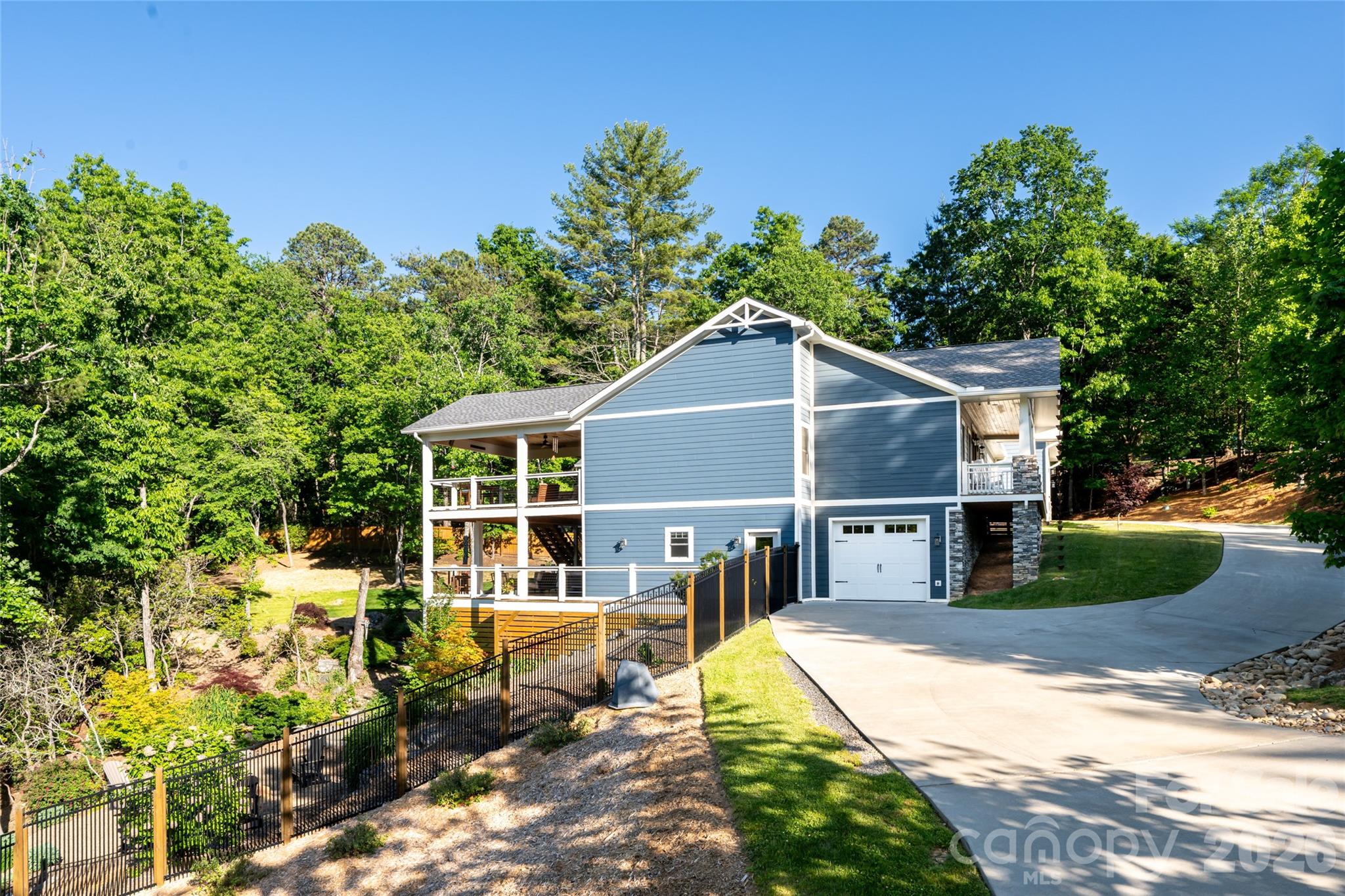 46 Nuthatch Court — Fairview