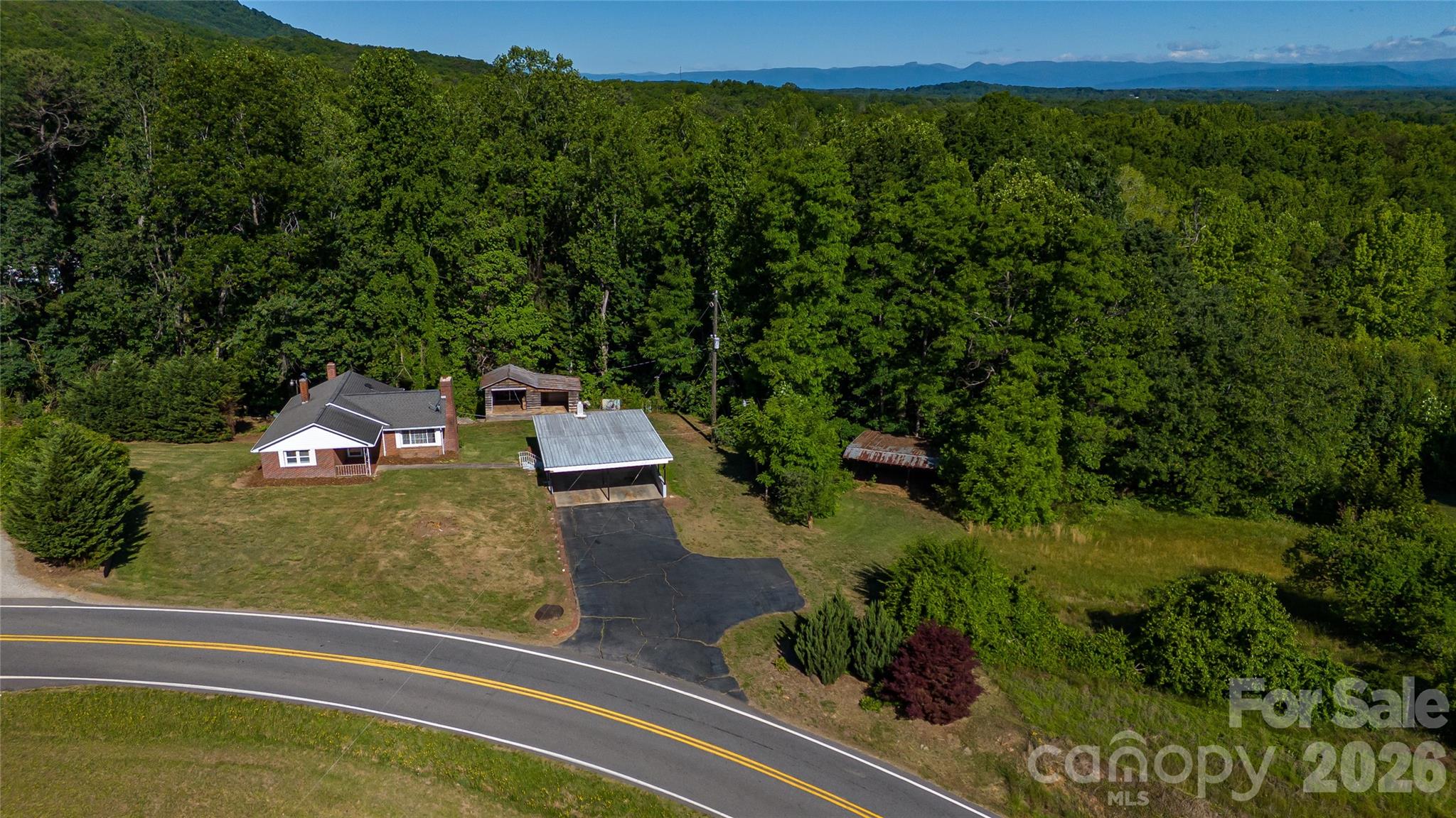 3036 Flat Gap Road — Valdese