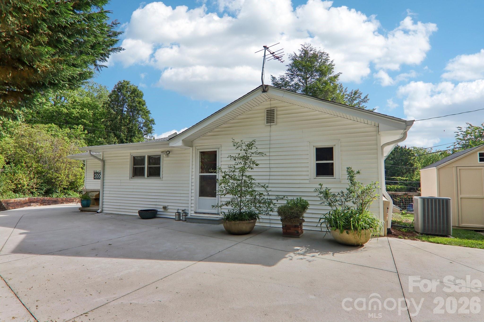 57 Langwell Avenue — Asheville