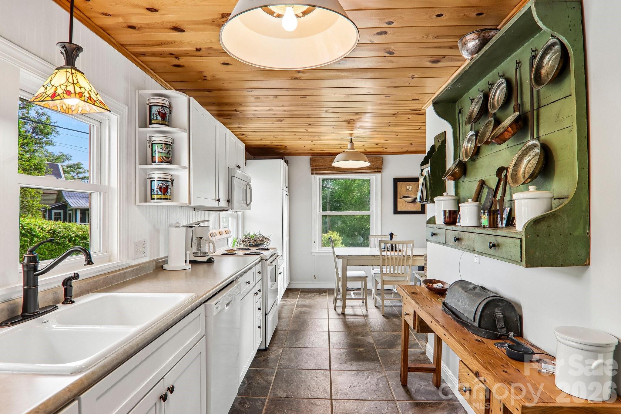 57 Langwell Avenue — Asheville
