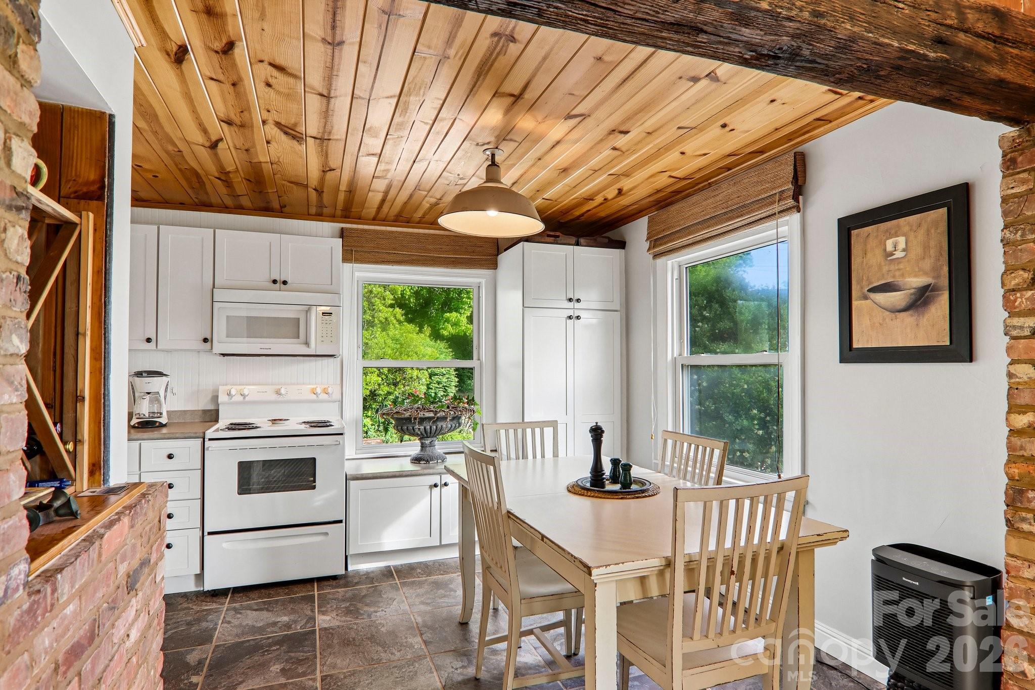 57 Langwell Avenue — Asheville