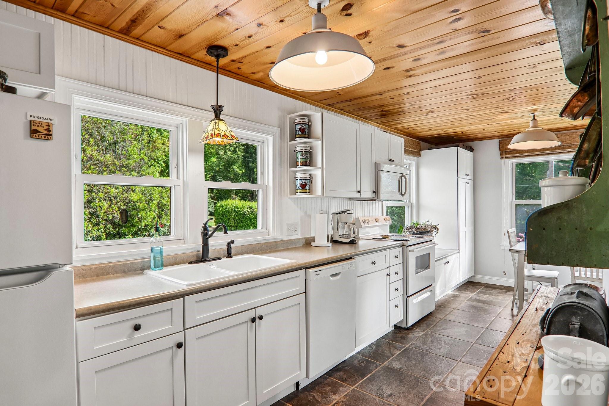 57 Langwell Avenue — Asheville
