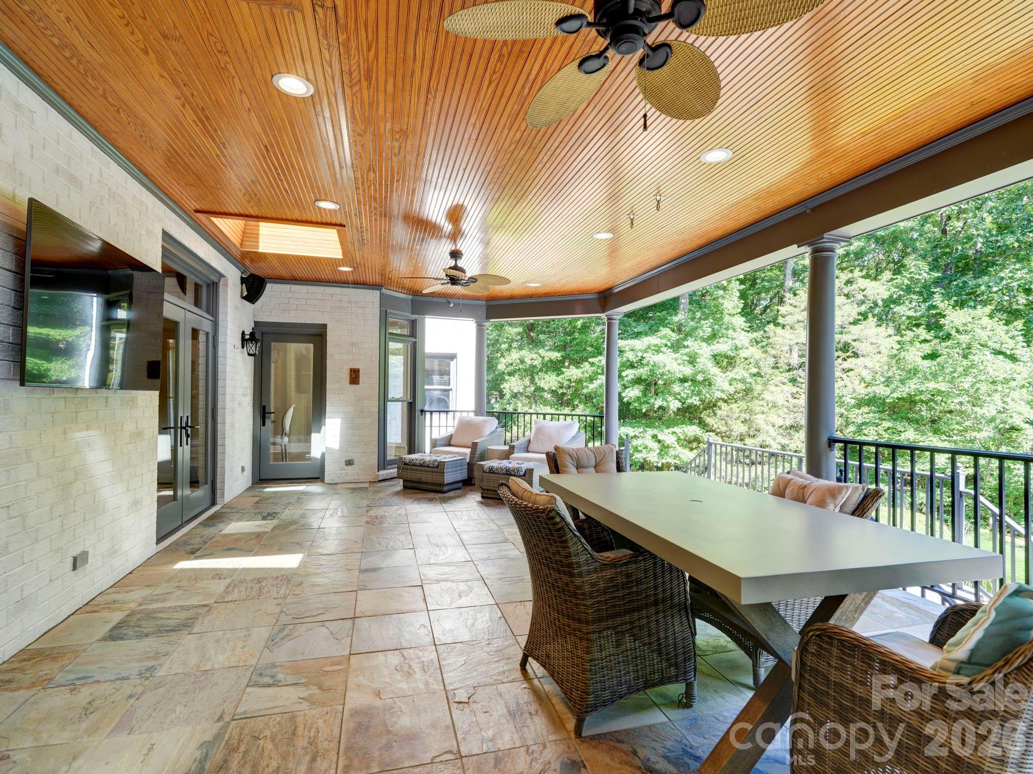 5500 Hardison Road — Charlotte