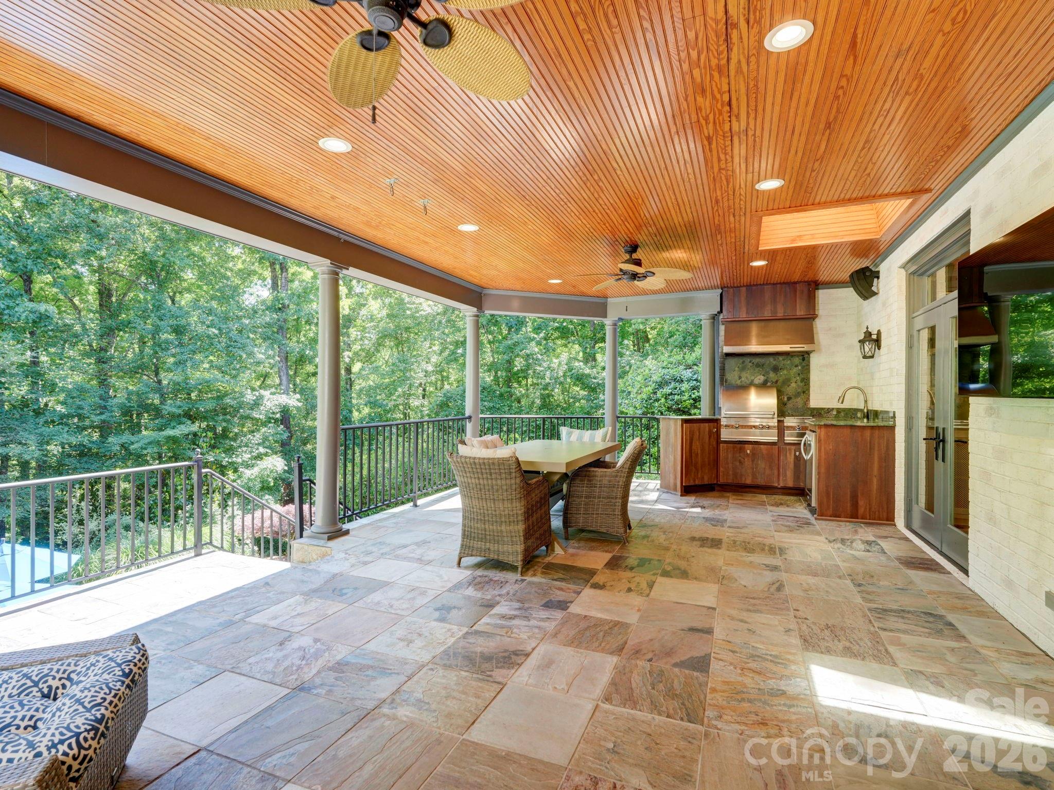 5500 Hardison Road — Charlotte