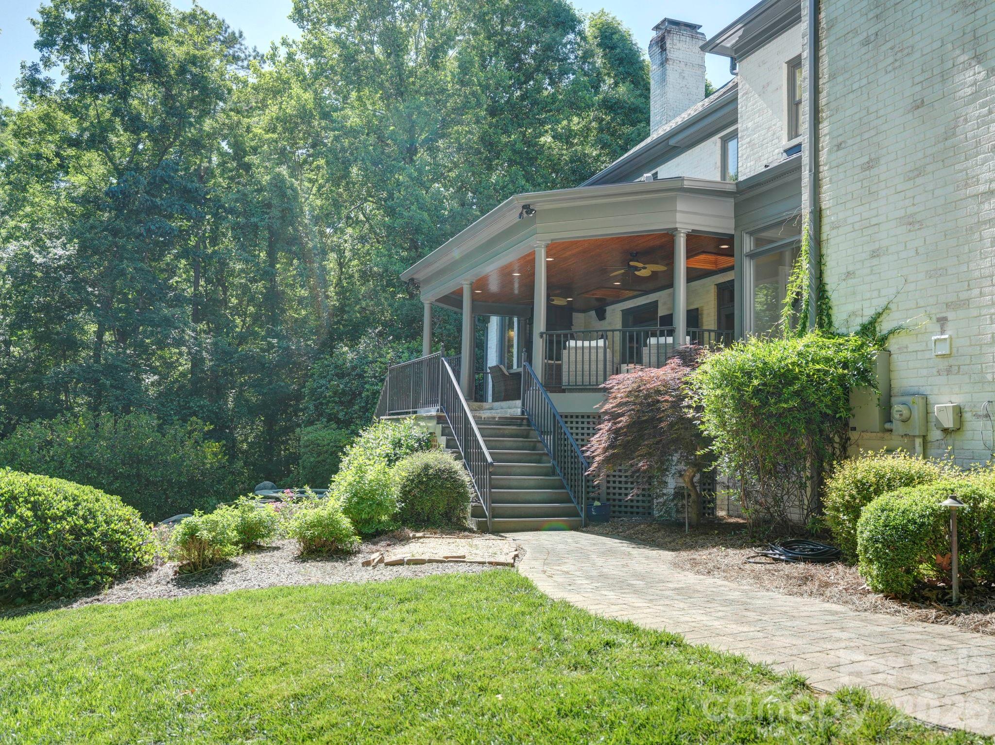 5500 Hardison Road — Charlotte