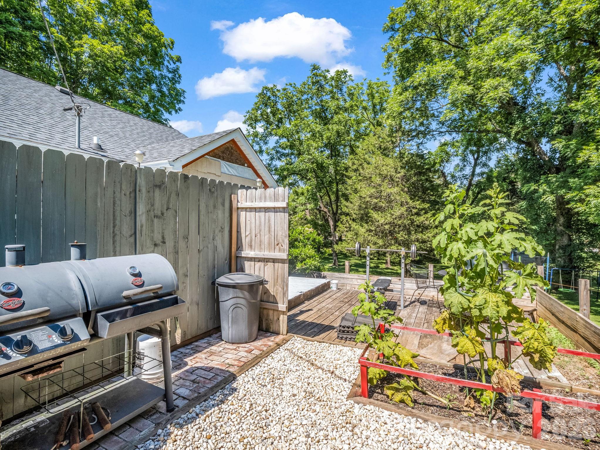 173 Maple Street — Rutherfordton