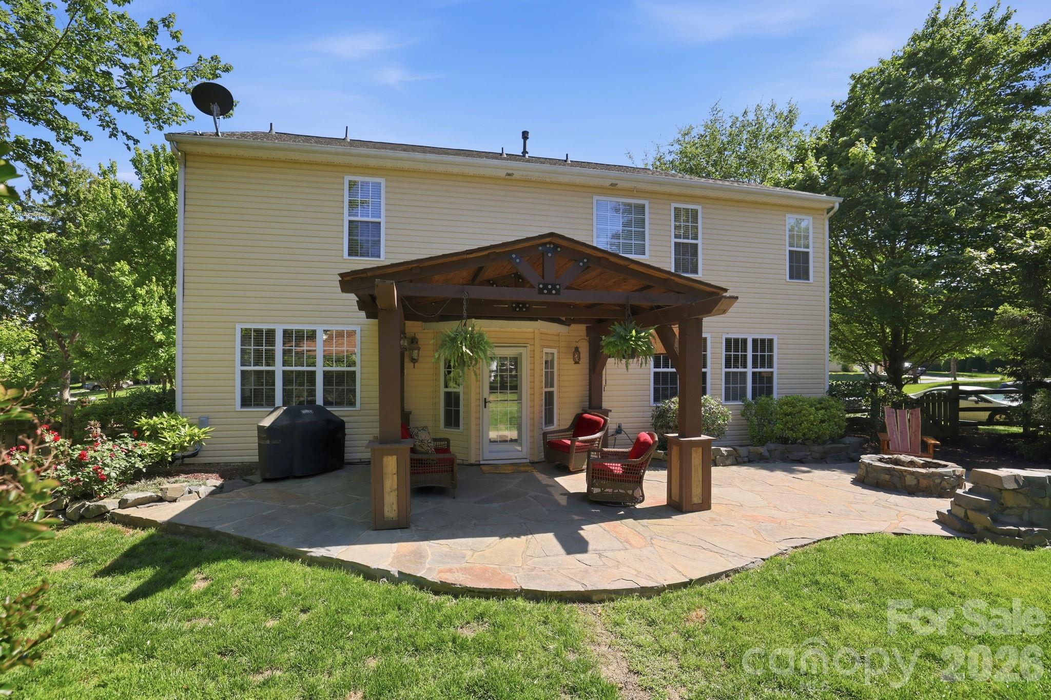 9118 Spratt Lane — Waxhaw