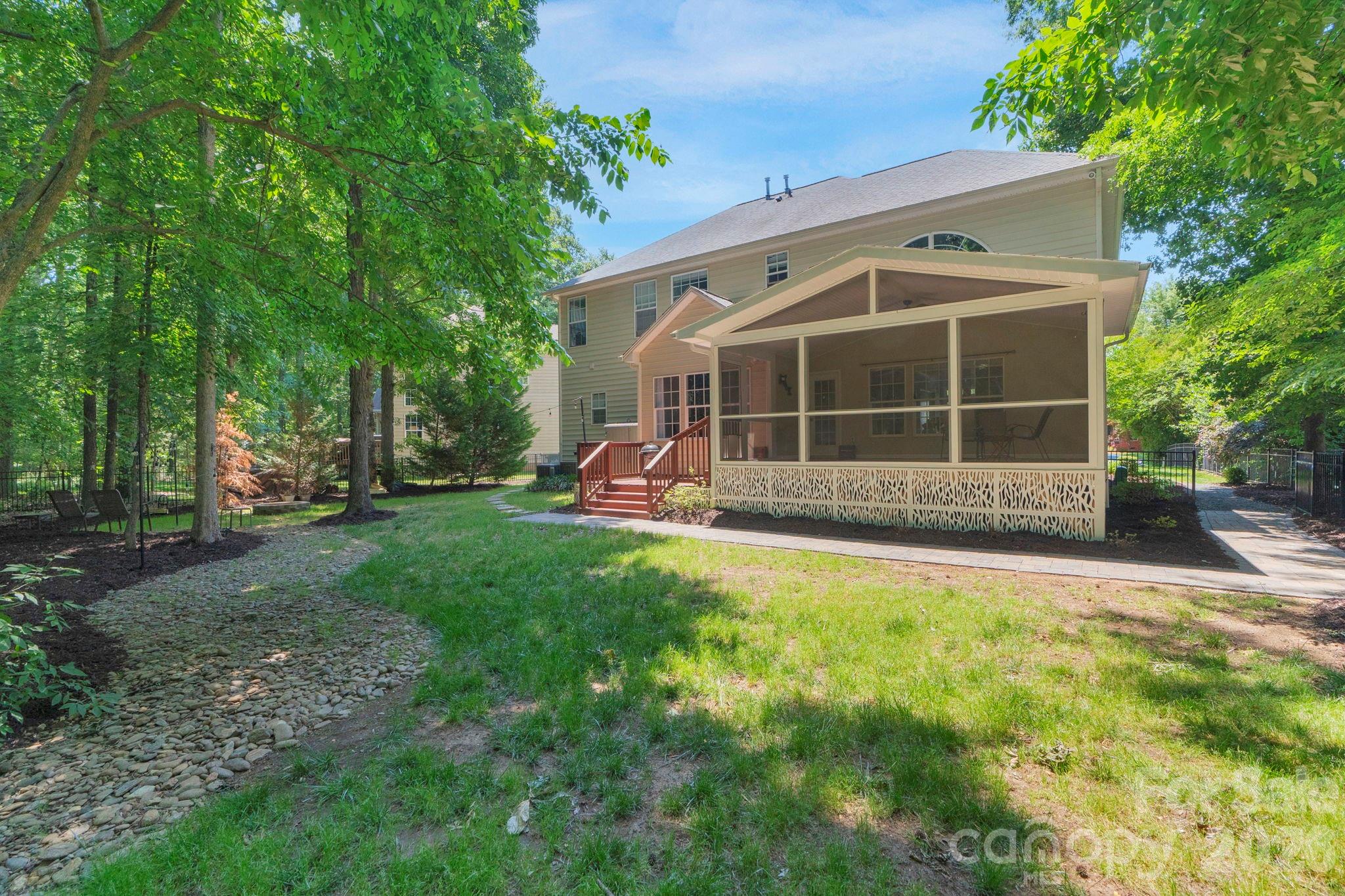 203 Elven Court — Waxhaw