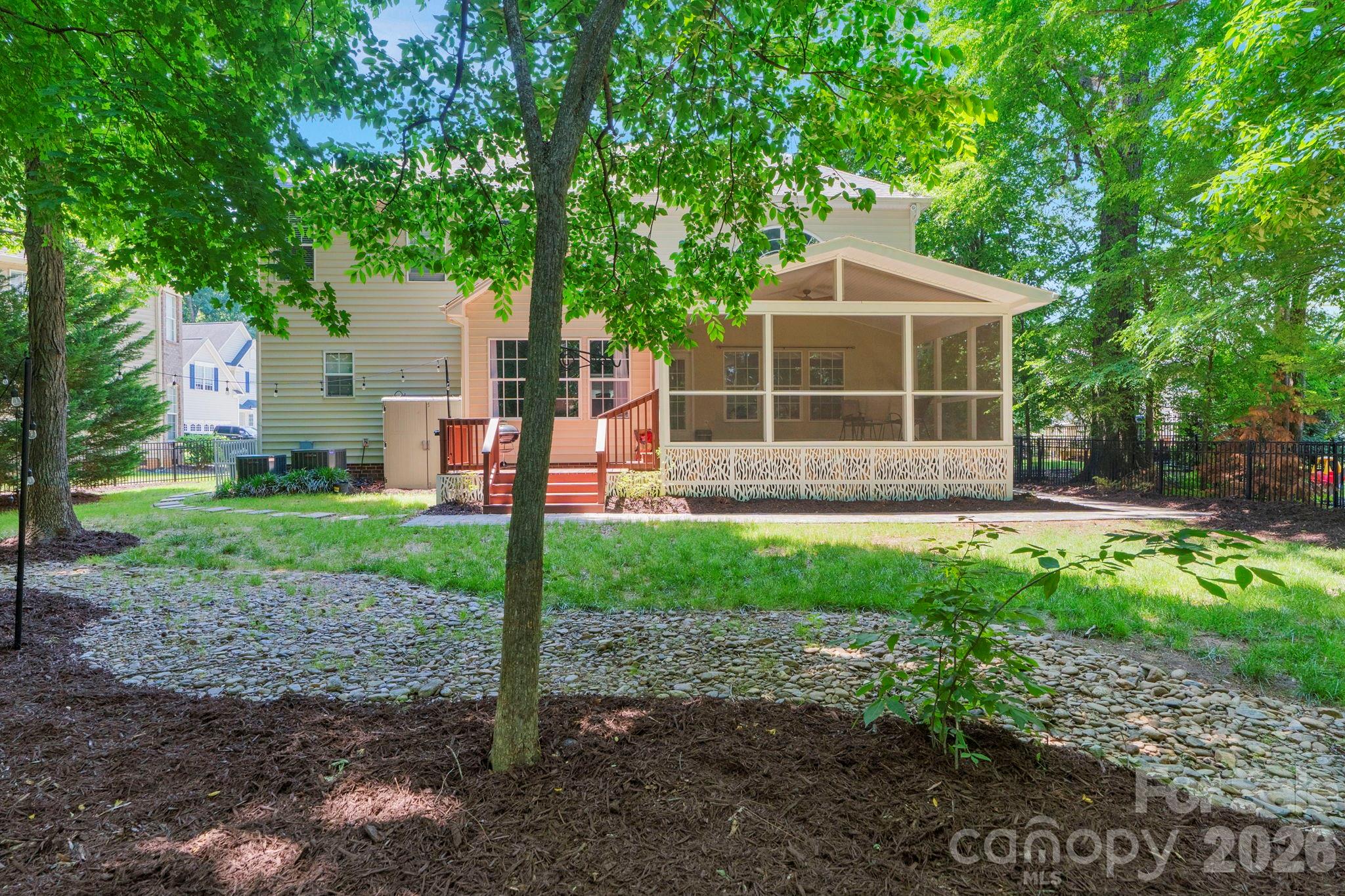 203 Elven Court — Waxhaw