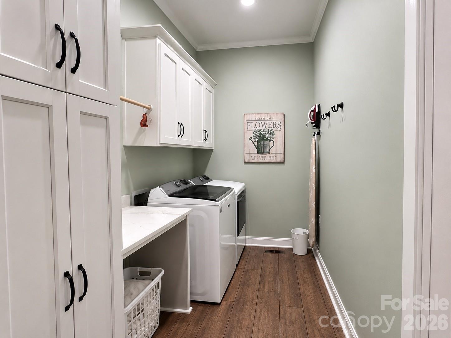 137 Channel Court — New London