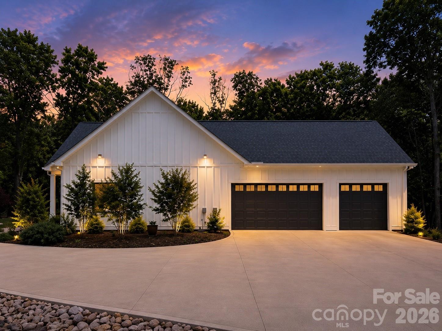 137 Channel Court — New London