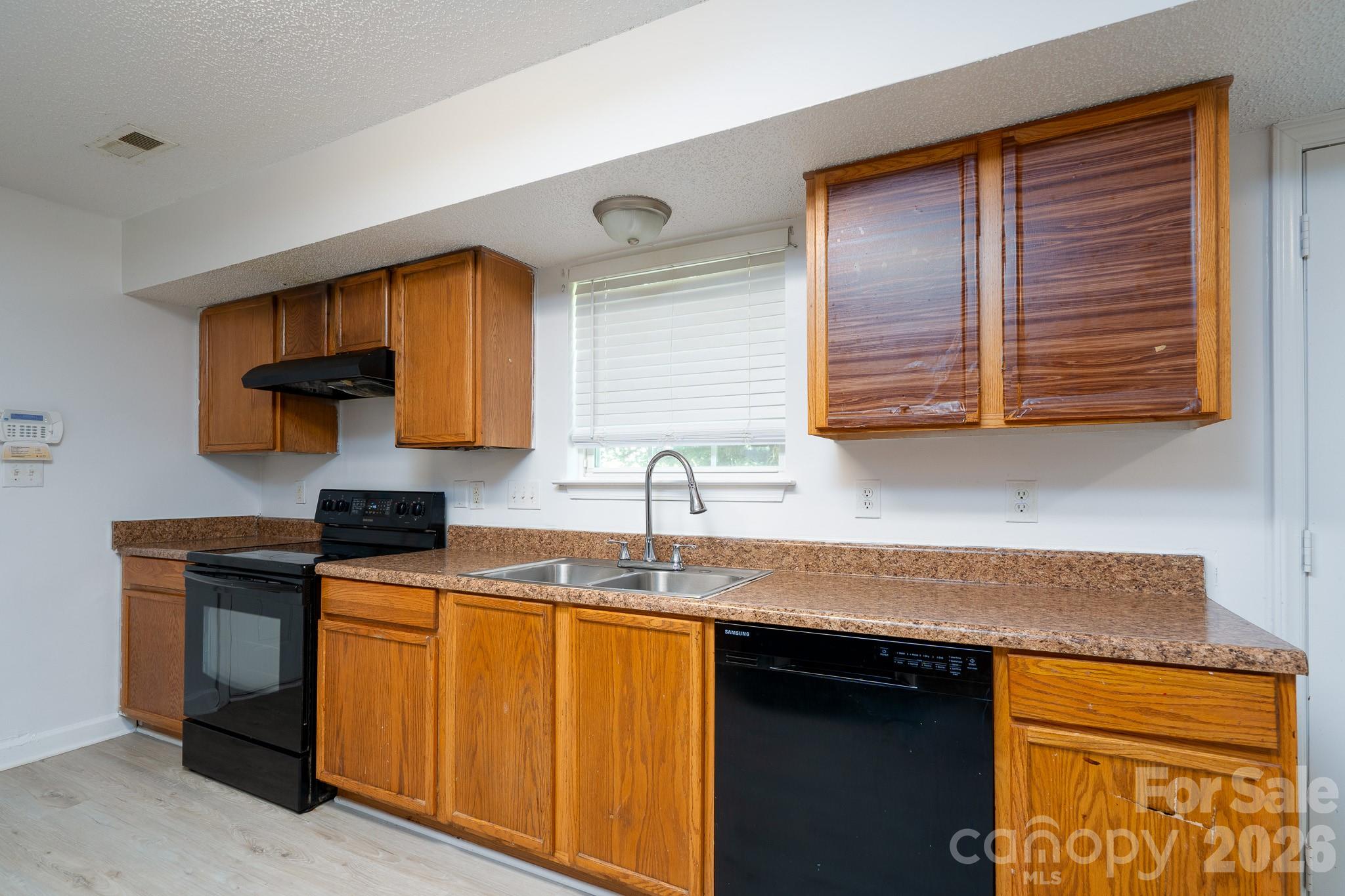 511 Lightspun Lane — Charlotte
