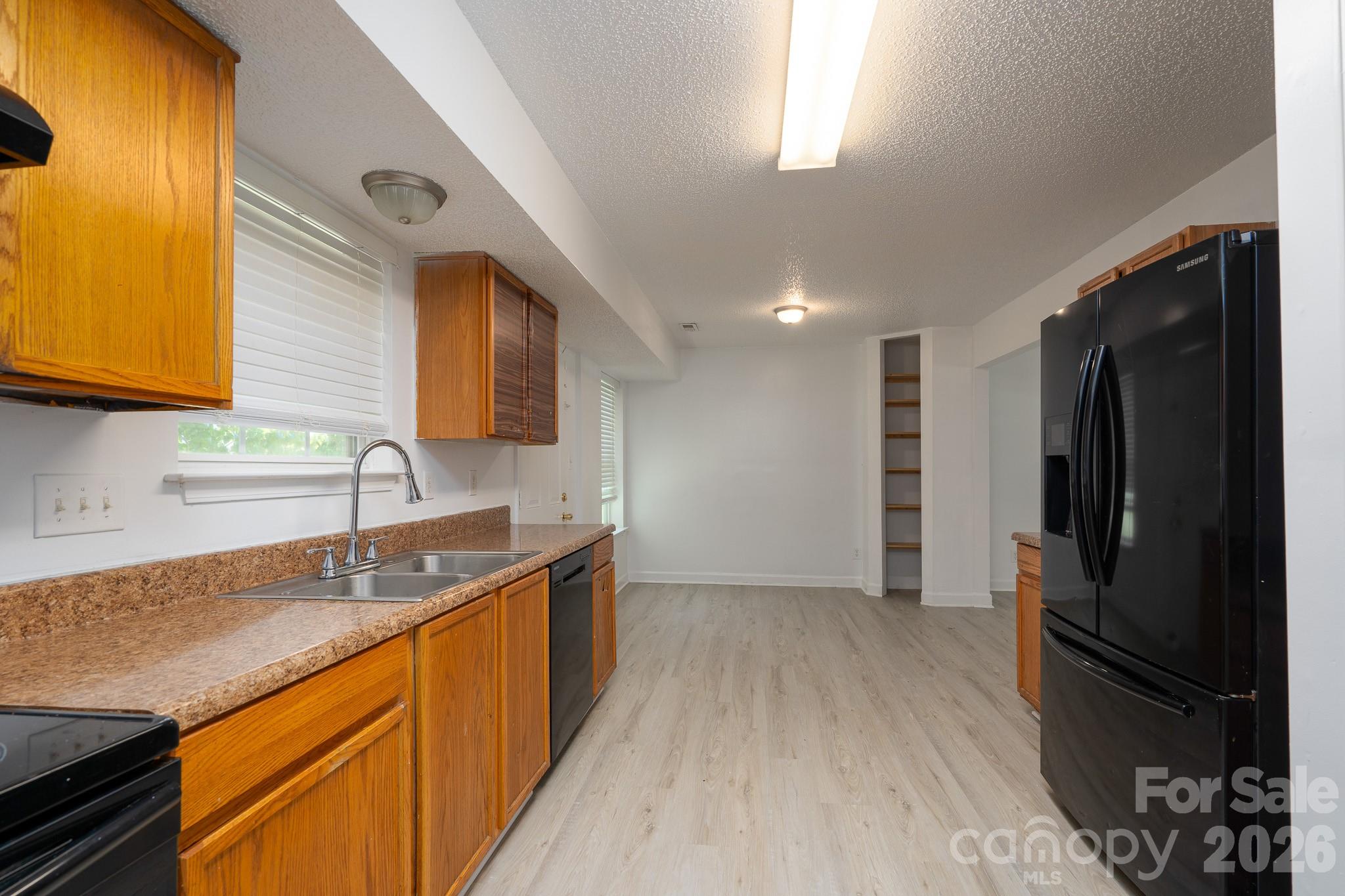 511 Lightspun Lane — Charlotte