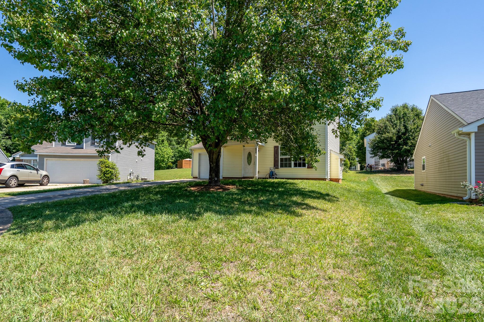 511 Lightspun Lane — Charlotte