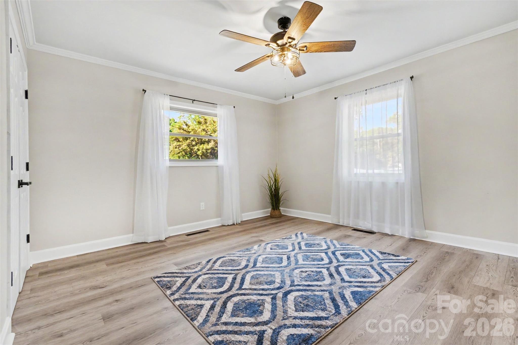738 Edgemoor Drive — Mooresville