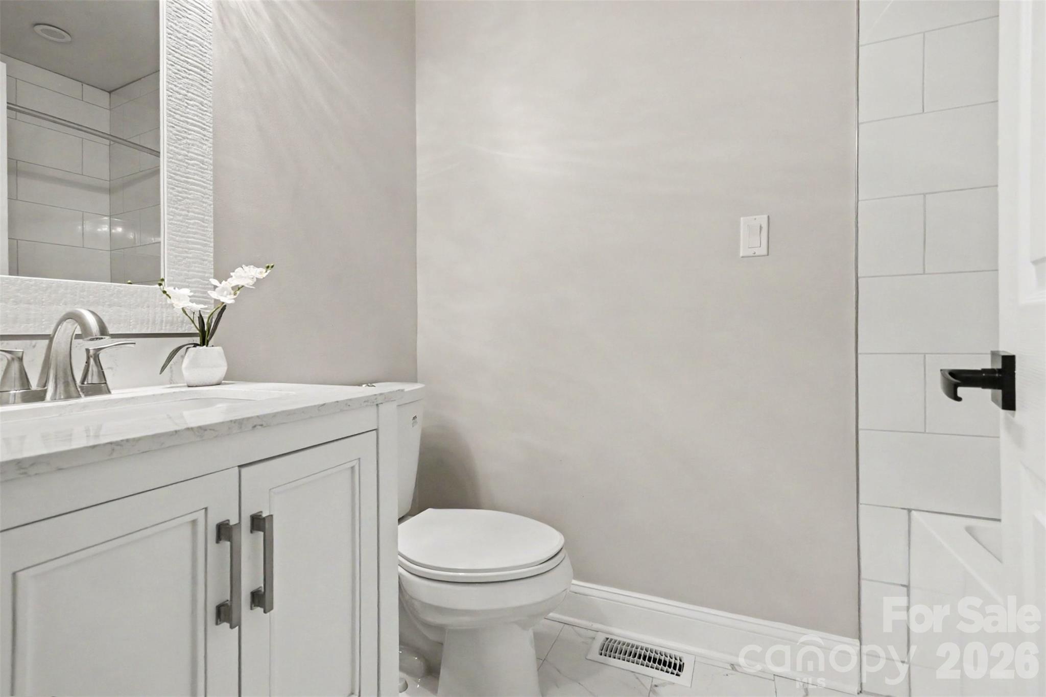 738 Edgemoor Drive — Mooresville