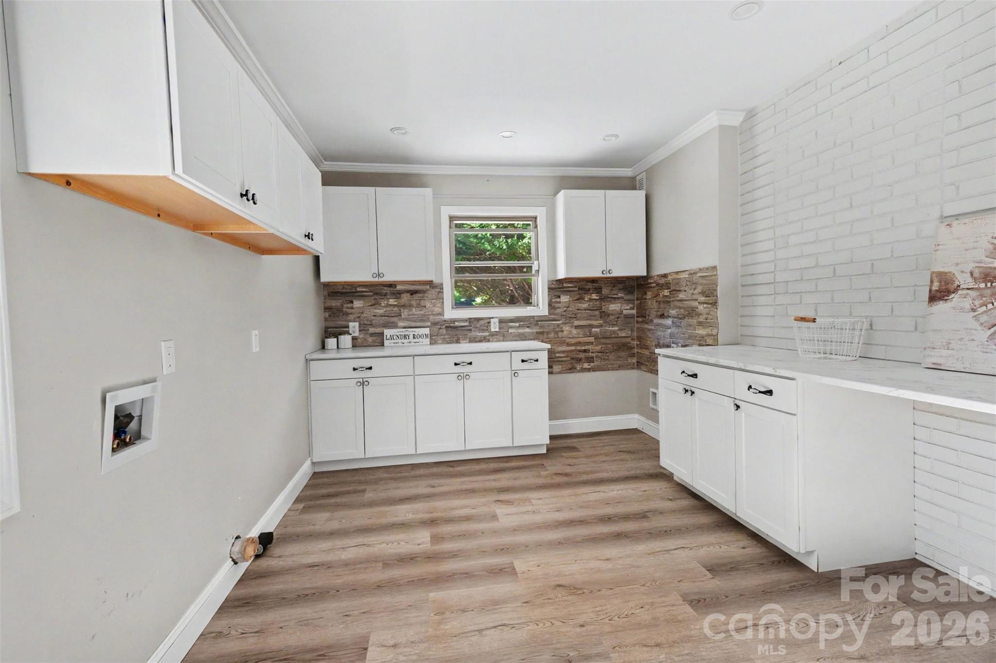 738 Edgemoor Drive — Mooresville