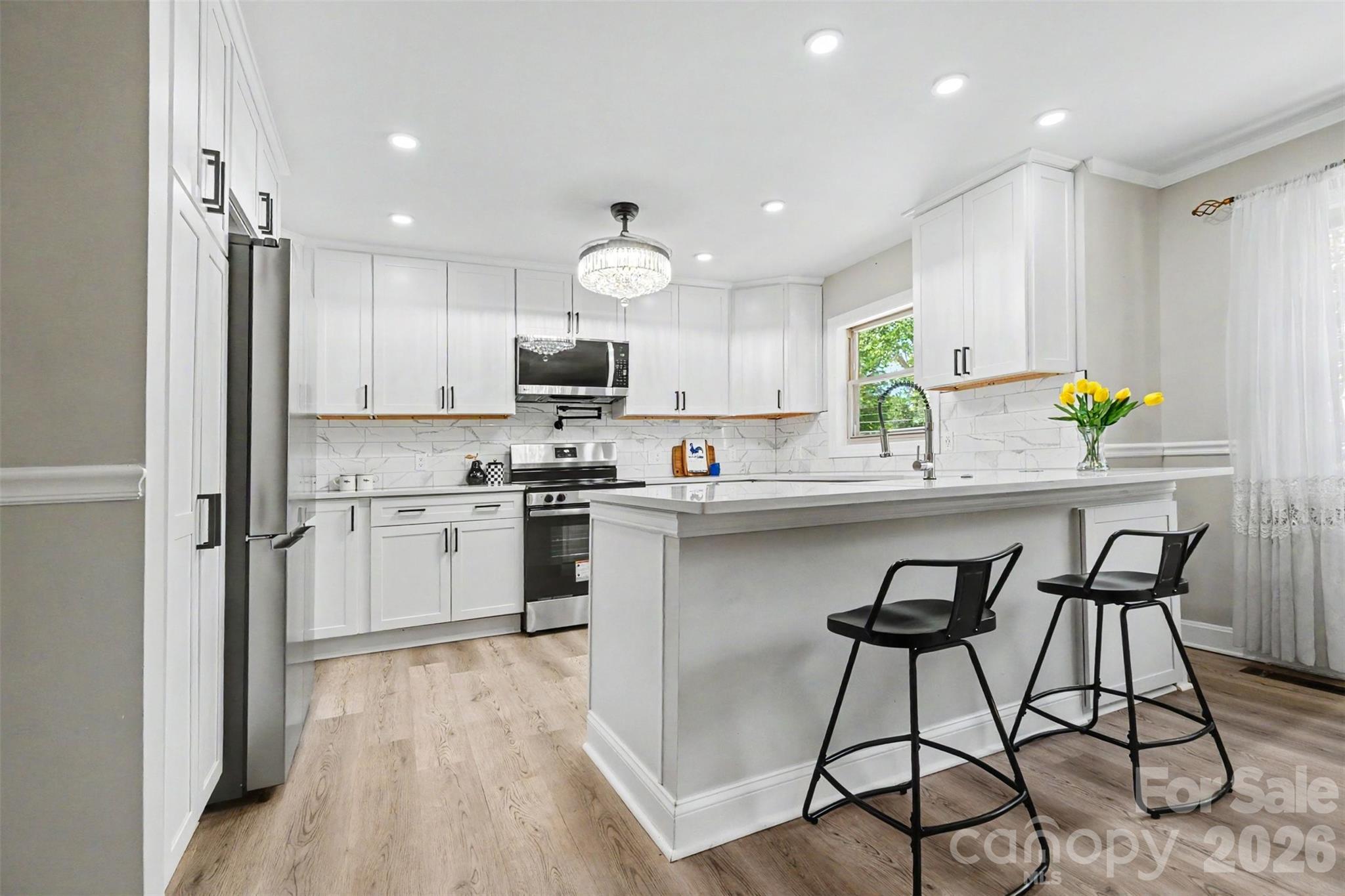 738 Edgemoor Drive — Mooresville