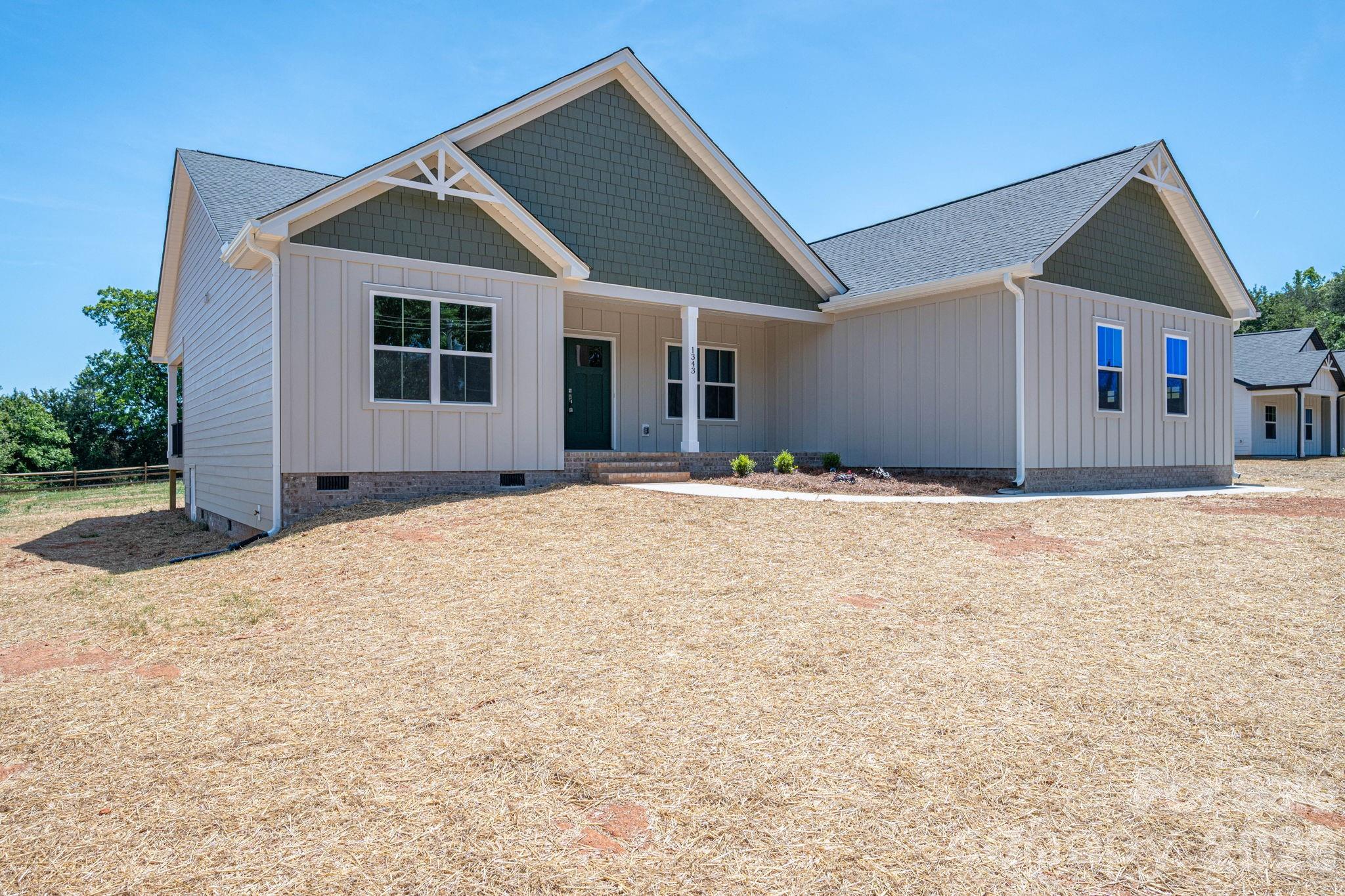 1343 Zeb Haynes Road — Maiden