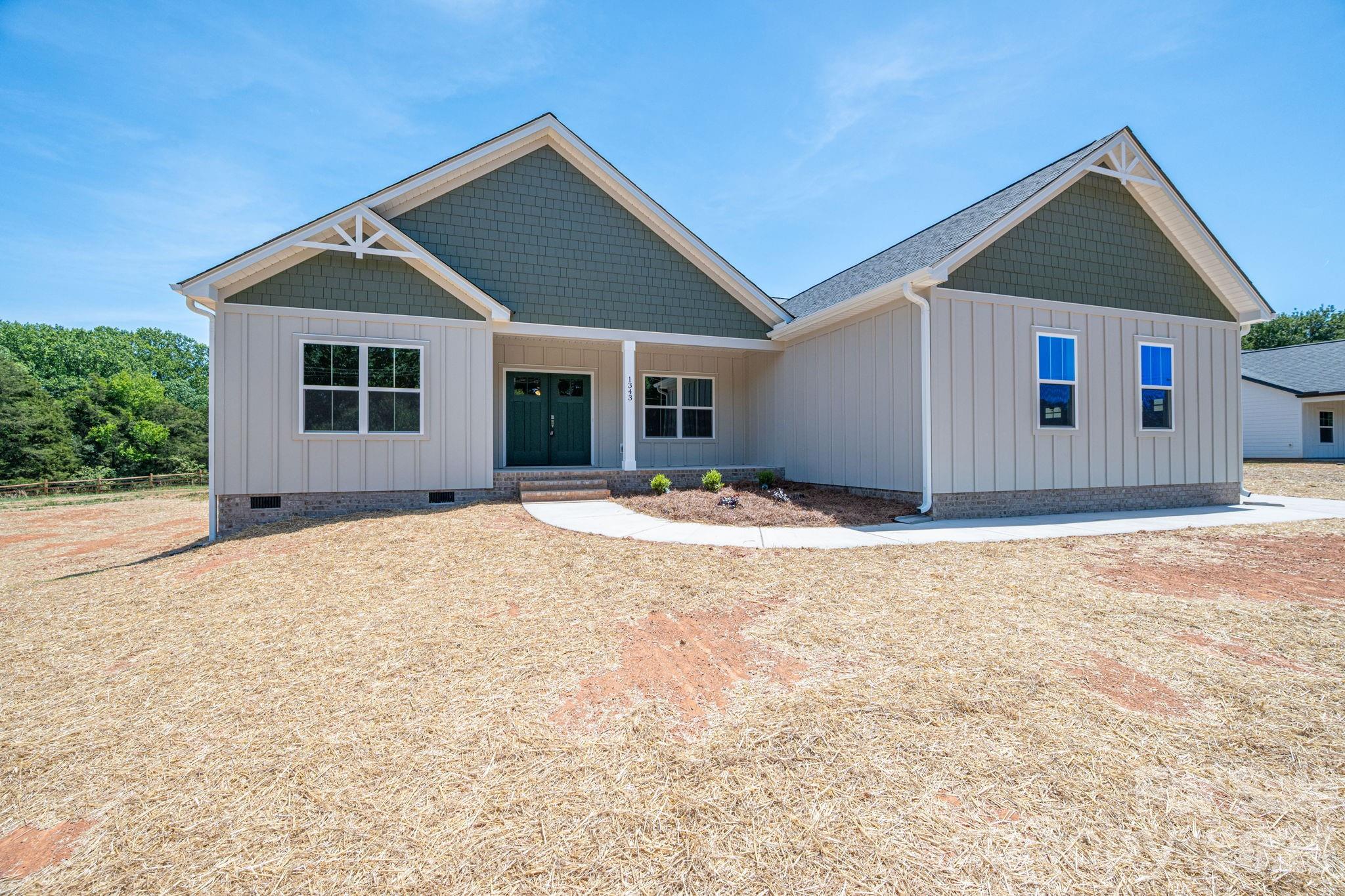1343 Zeb Haynes Road — Maiden