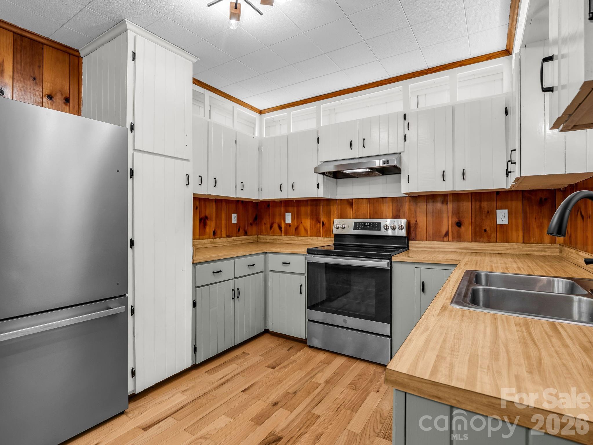 670 Cedar Creek Road — Lake Lure