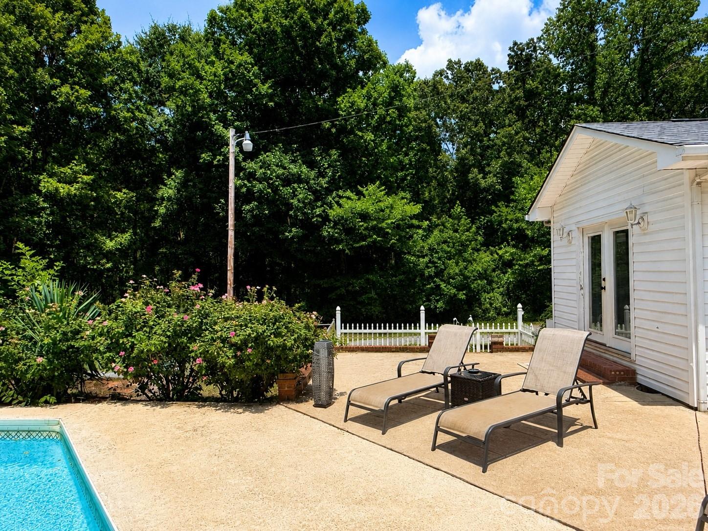 5965 Highway 97 Road — Hickory Grove