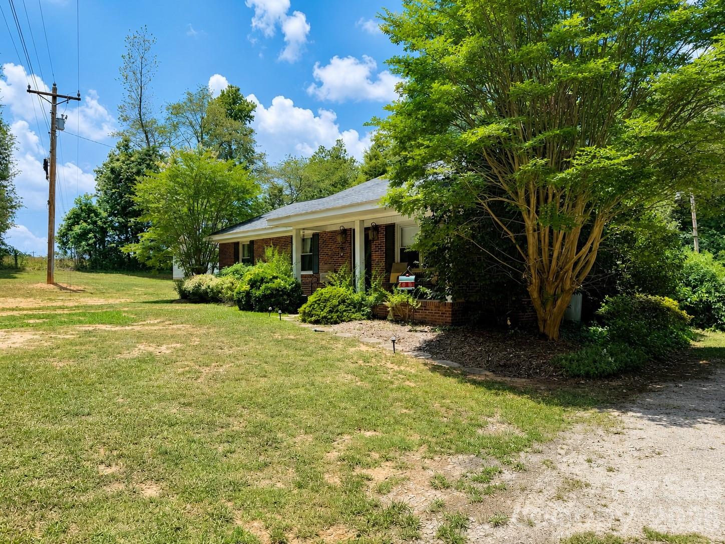 5965 Highway 97 Road — Hickory Grove