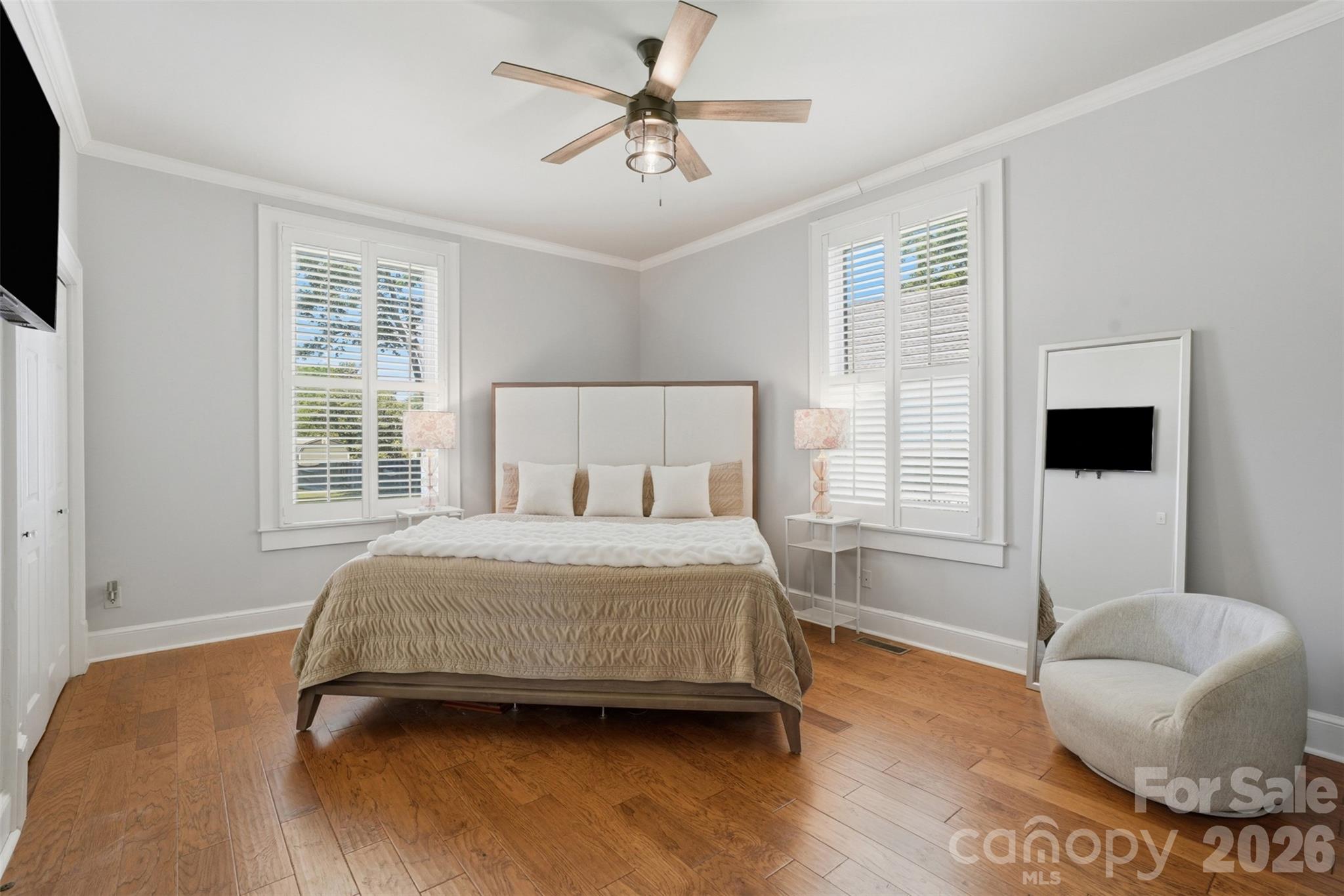 500 N Main Avenue — Newton