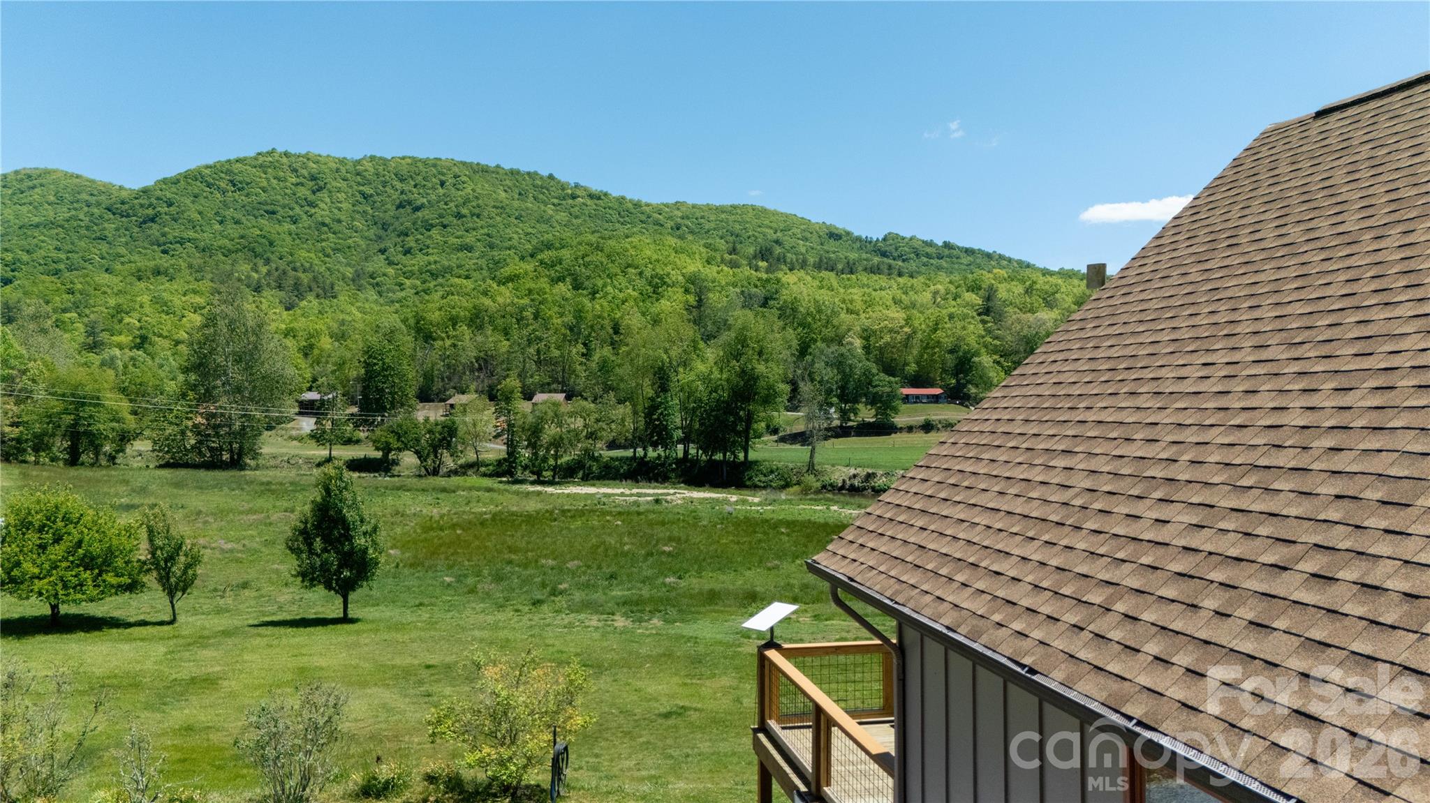 93 Franklin Crest Road — Spruce Pine
