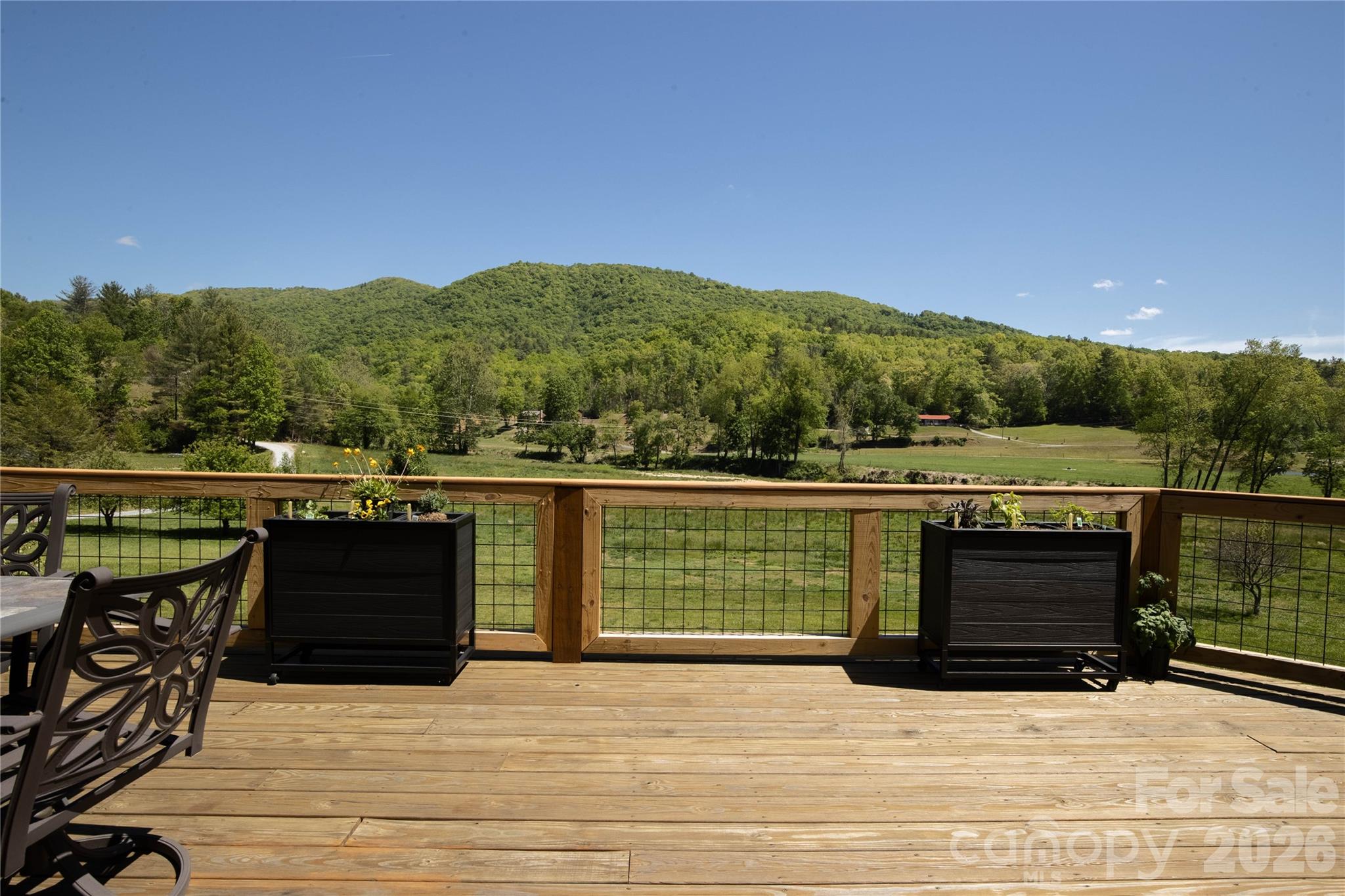 93 Franklin Crest Road — Spruce Pine