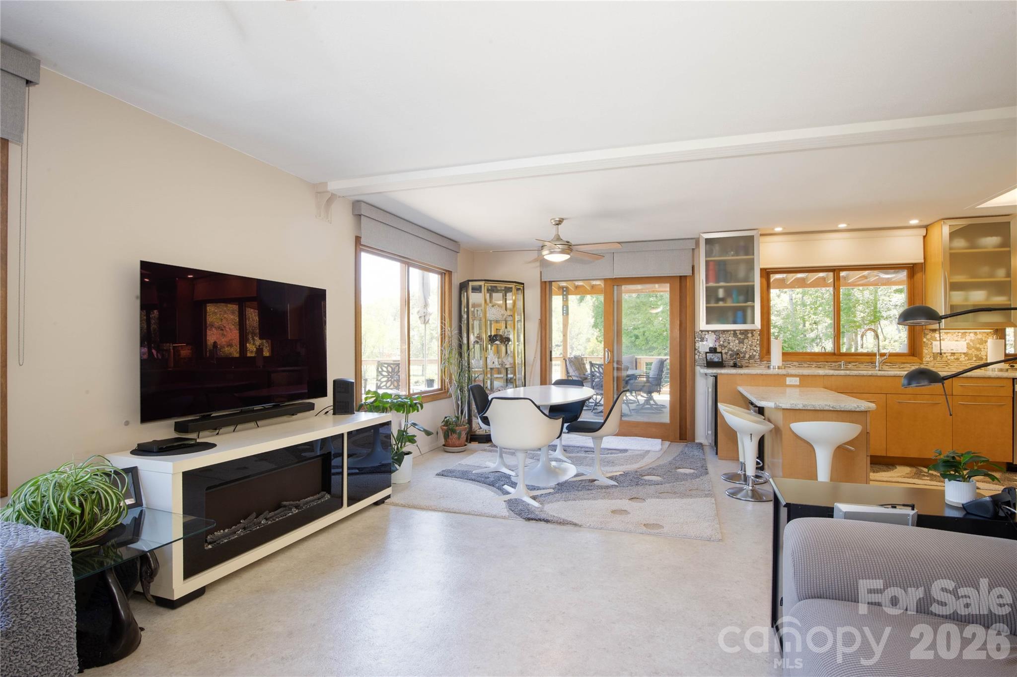 93 Franklin Crest Road — Spruce Pine