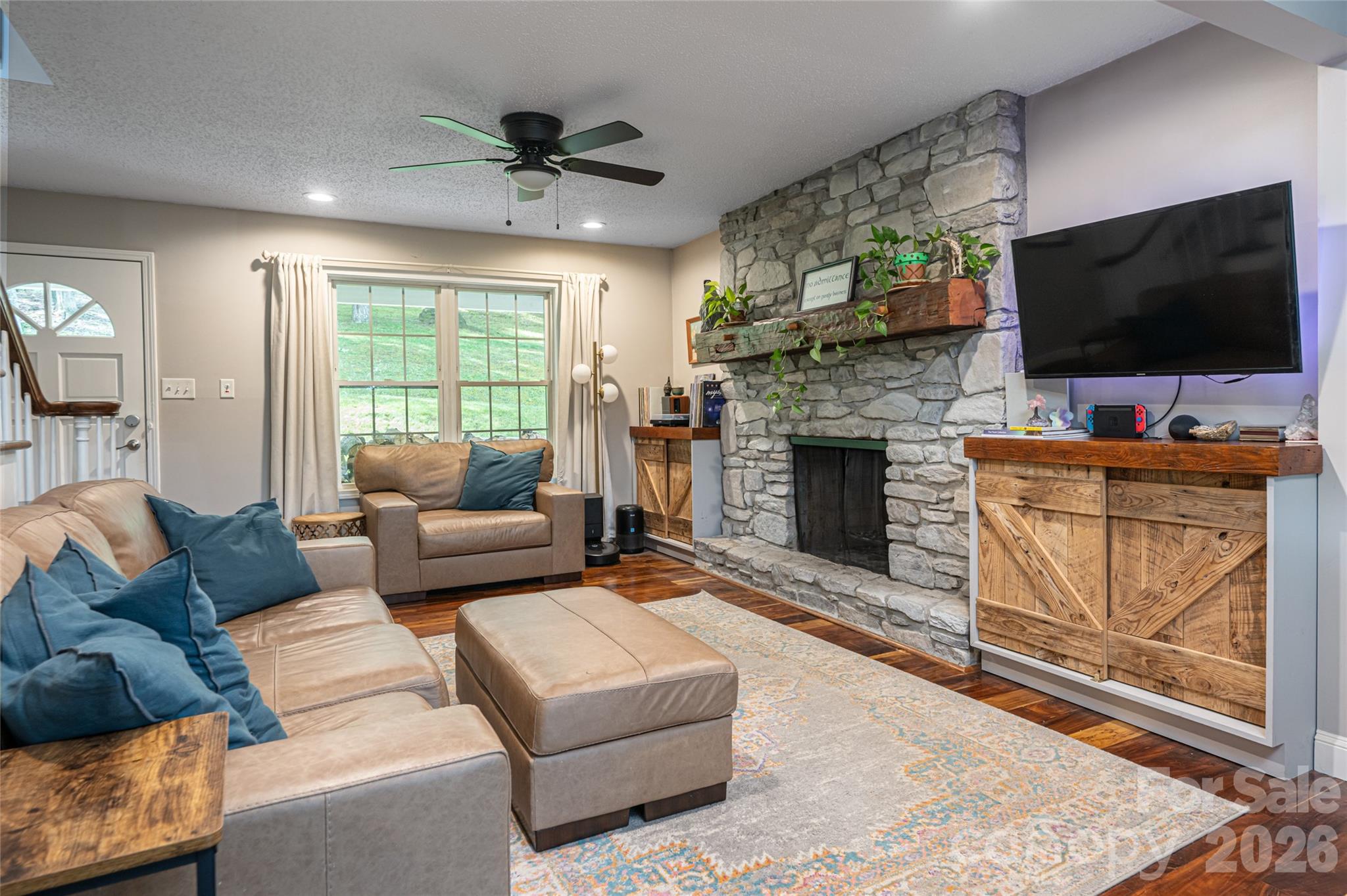 8 Coffey Place — Asheville