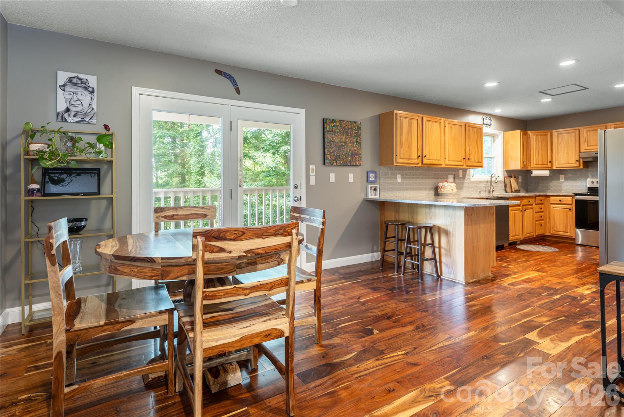 8 Coffey Place — Asheville