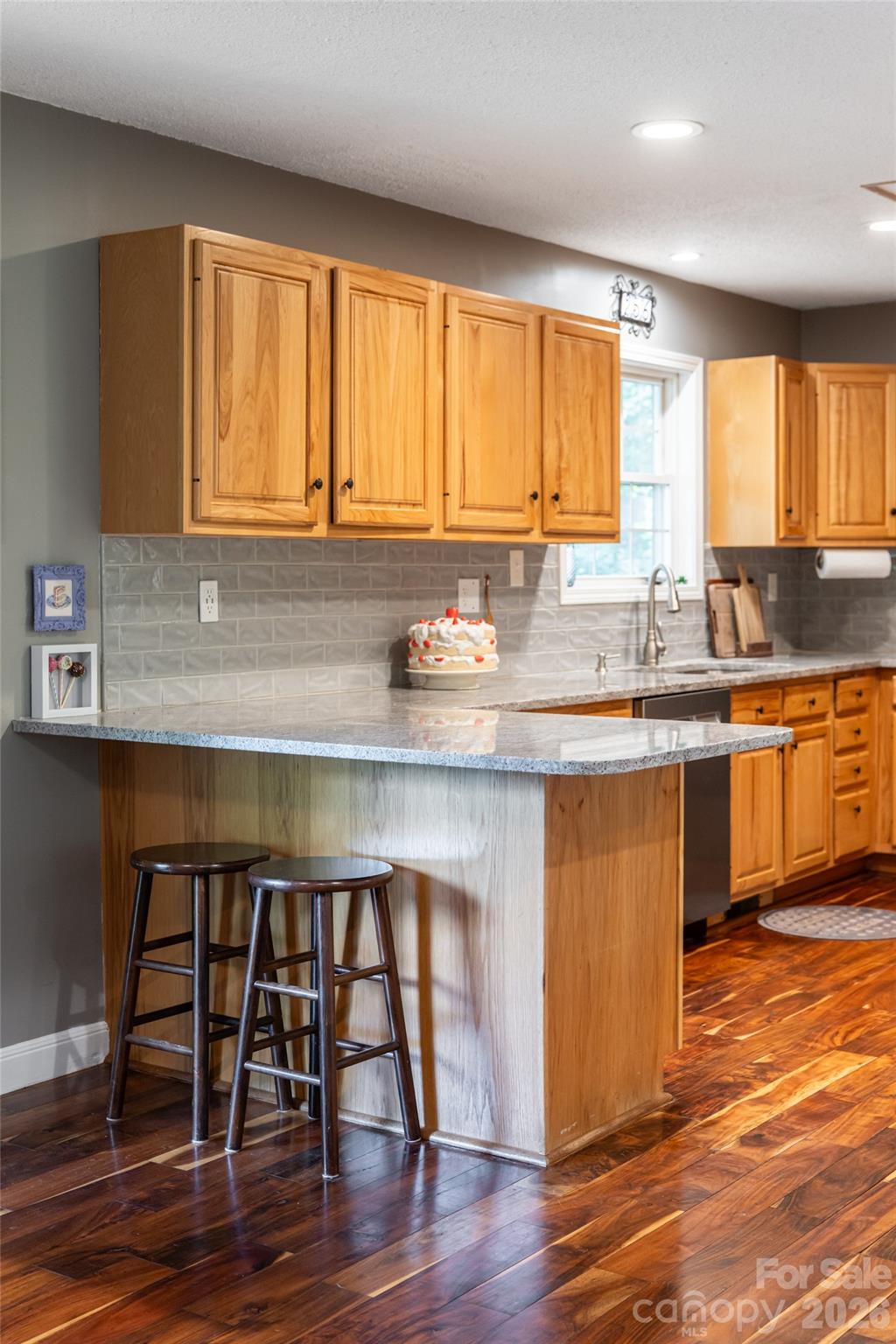 8 Coffey Place — Asheville