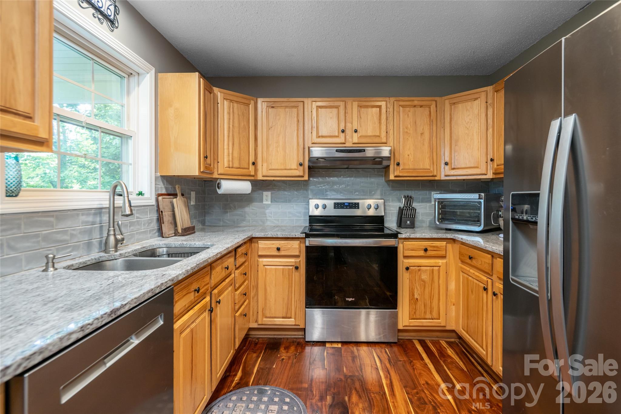 8 Coffey Place — Asheville