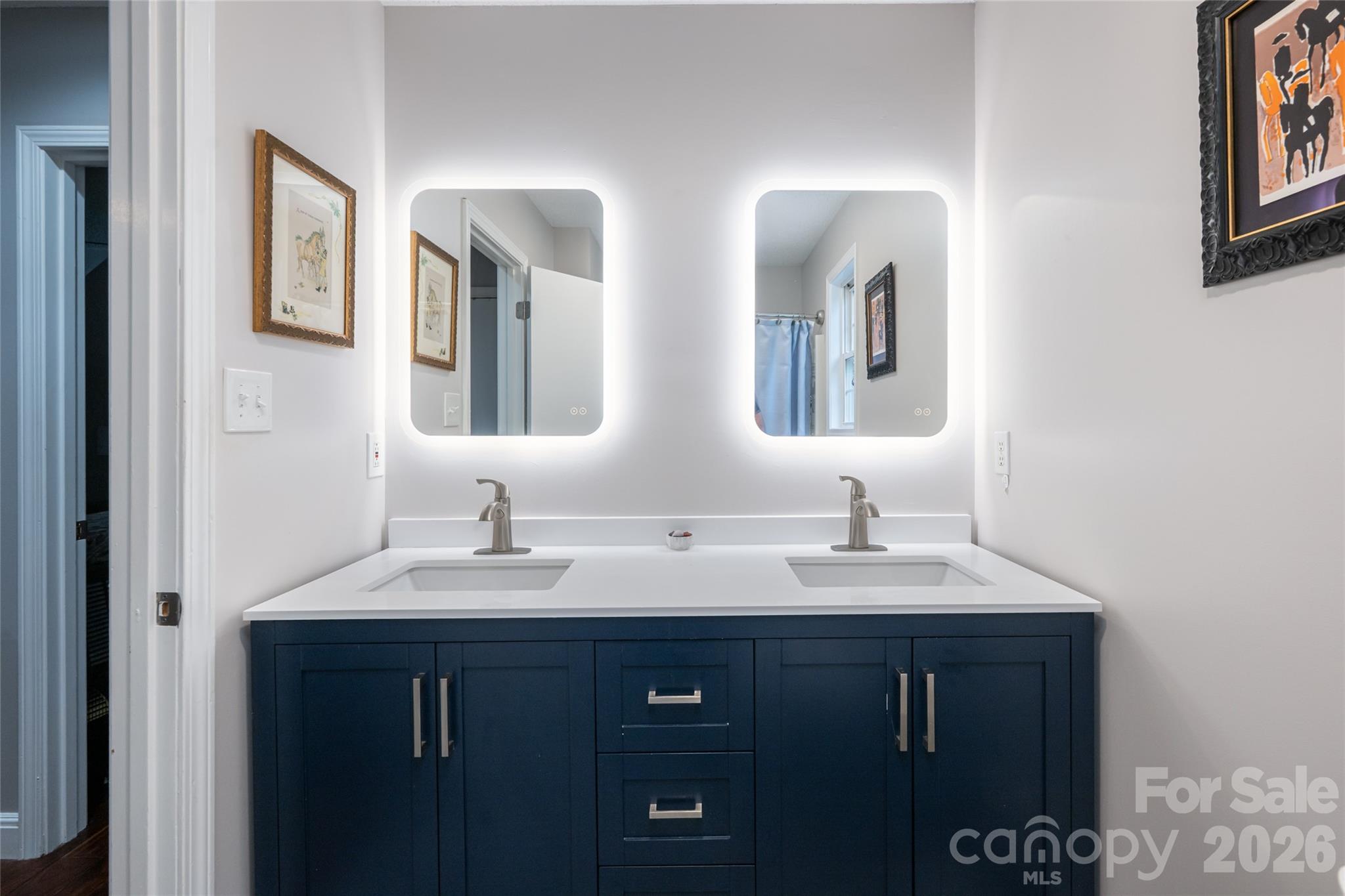 8 Coffey Place — Asheville