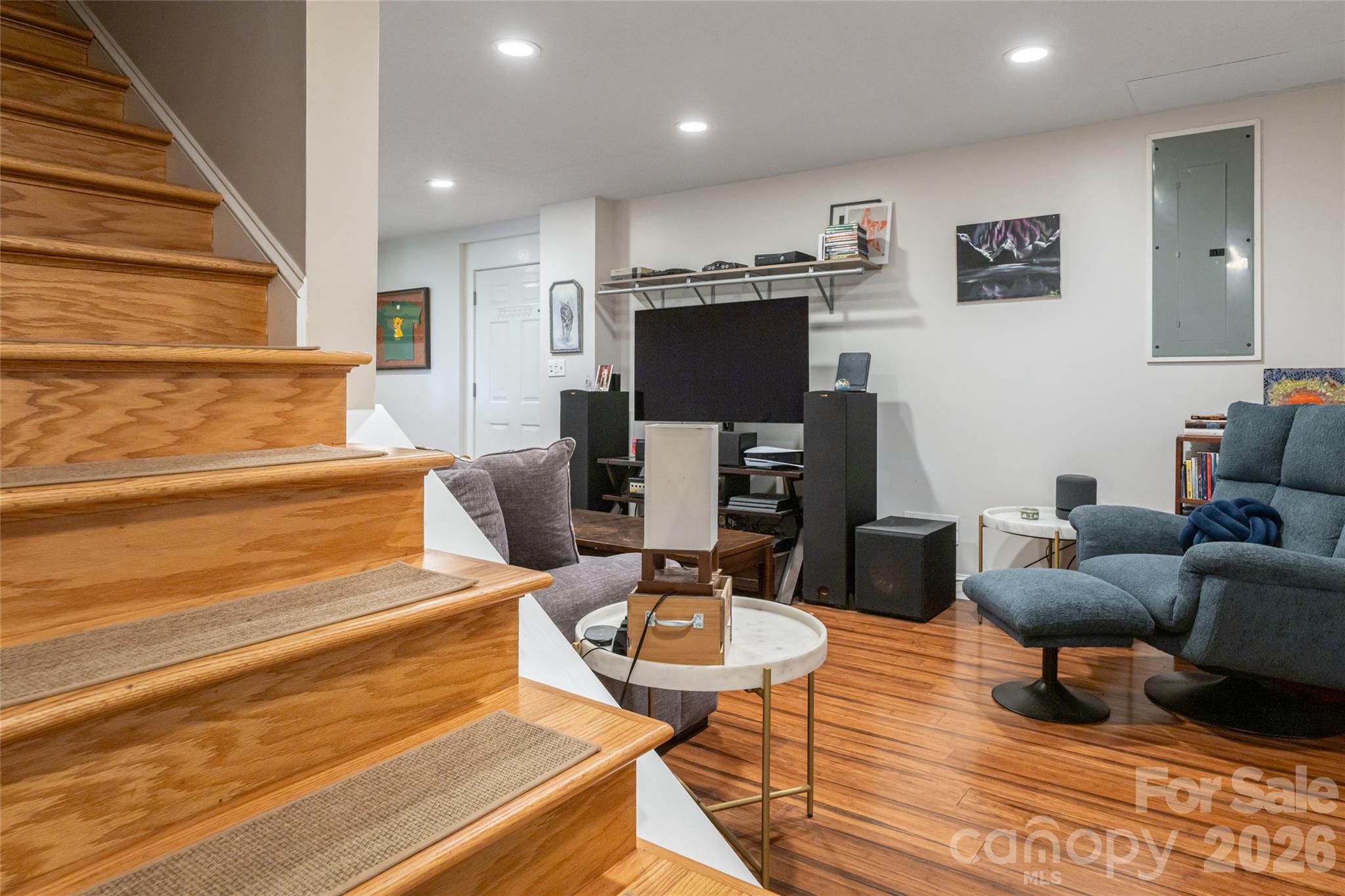 8 Coffey Place — Asheville