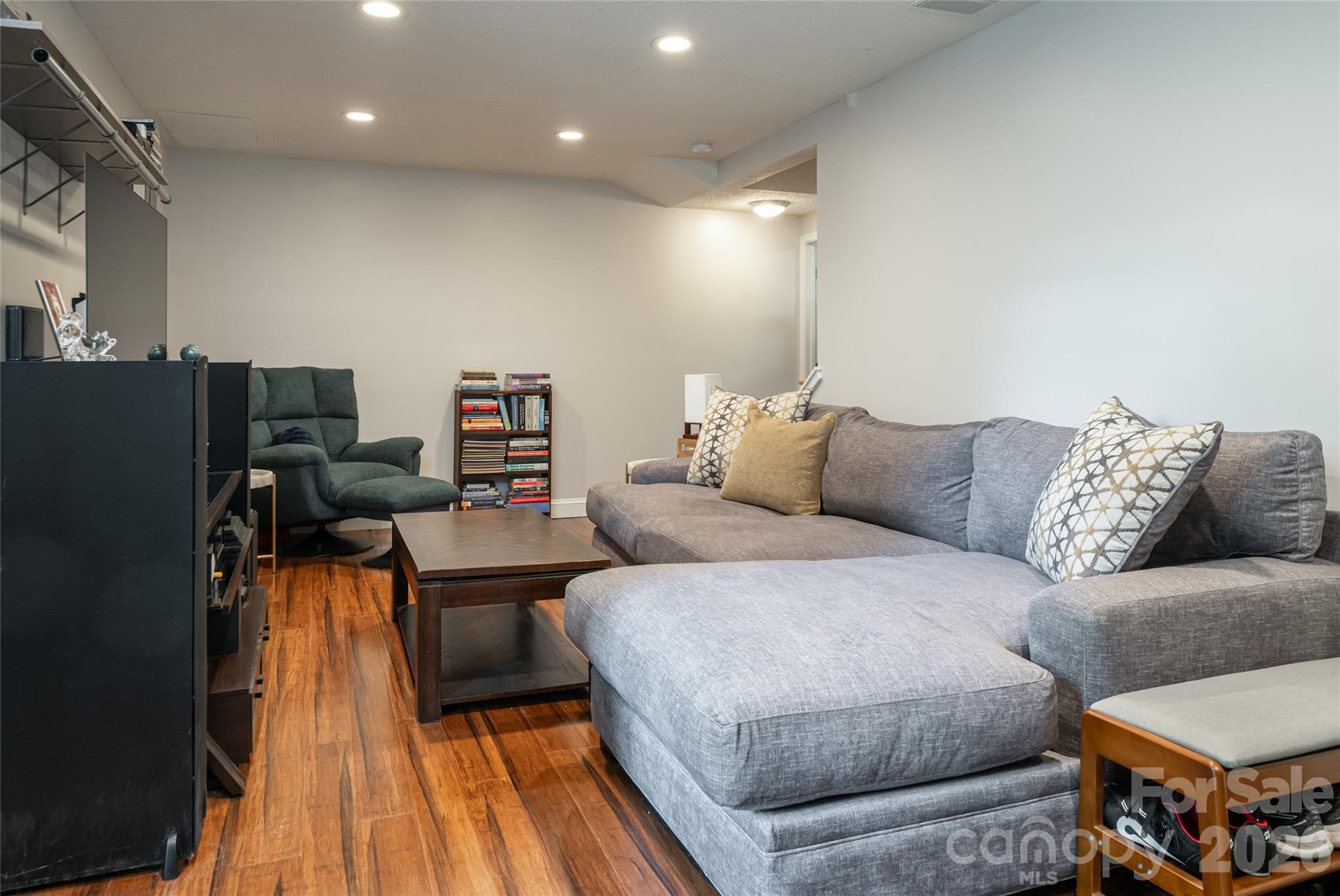 8 Coffey Place — Asheville