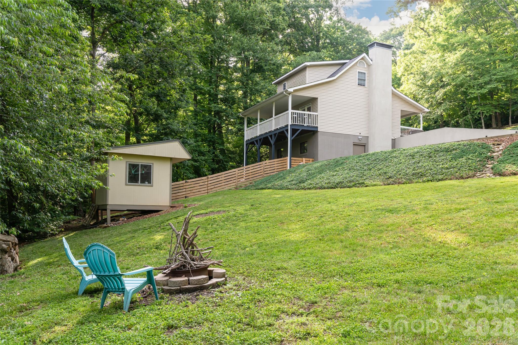 8 Coffey Place — Asheville