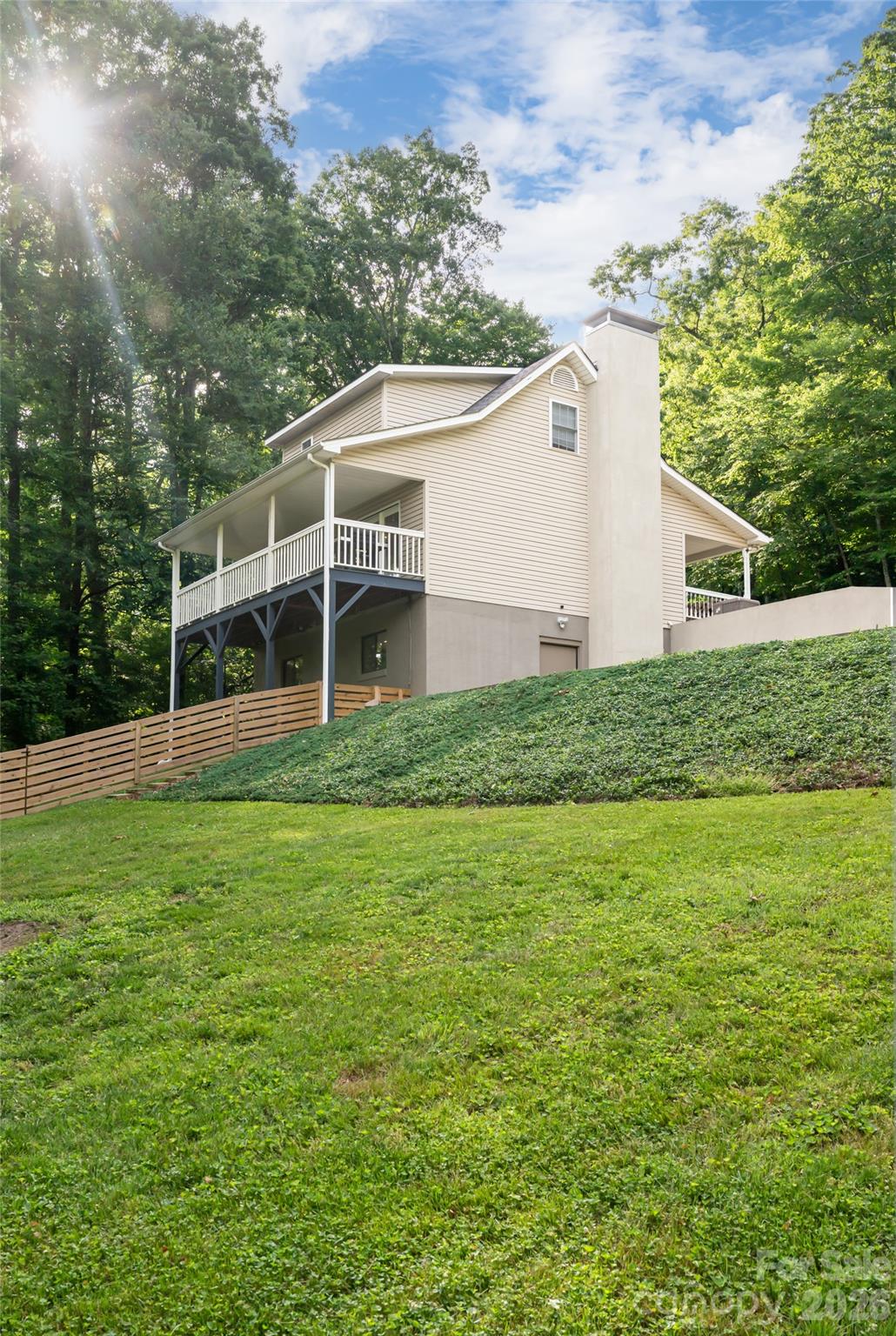 8 Coffey Place — Asheville